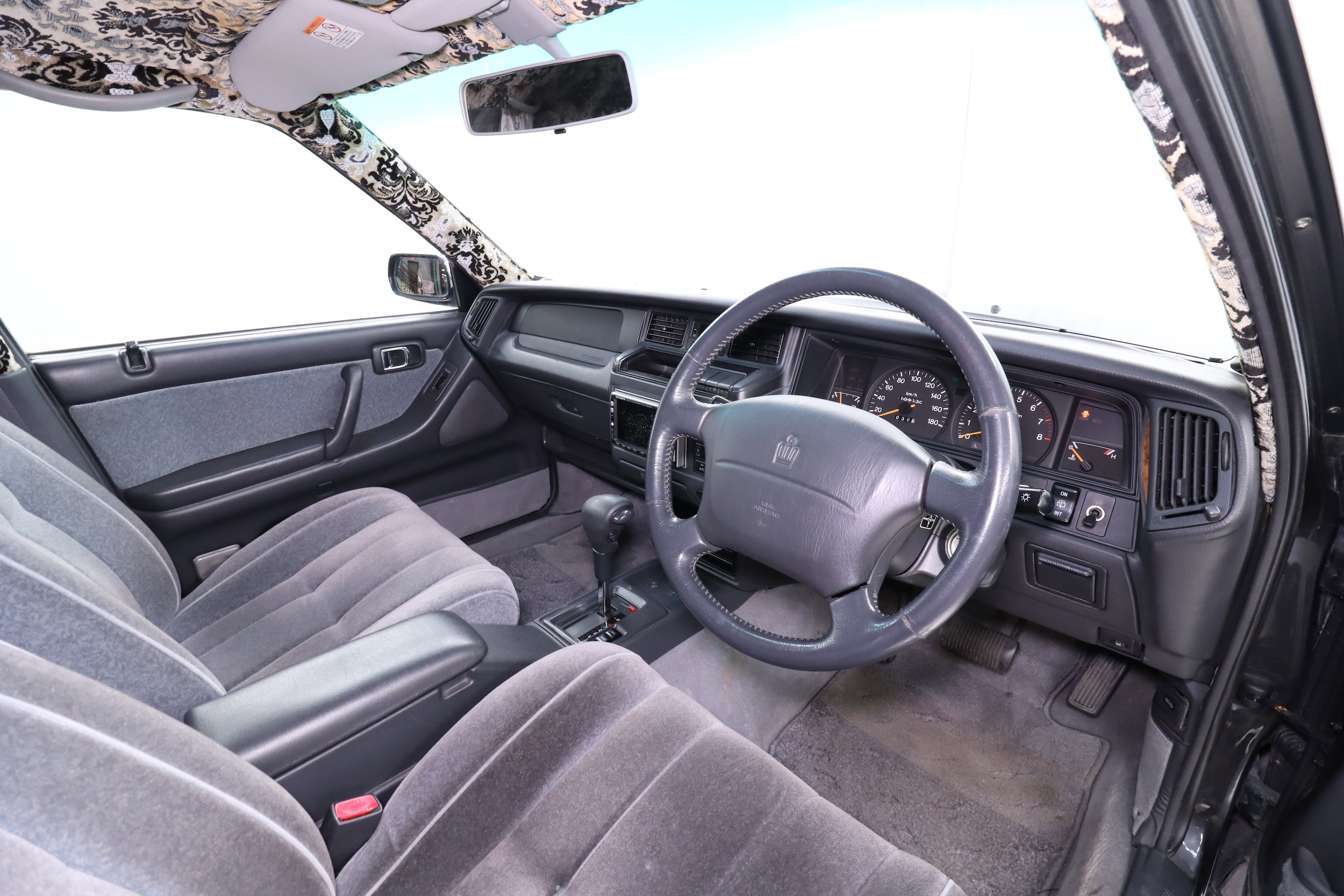 1999 Toyota Crown 11