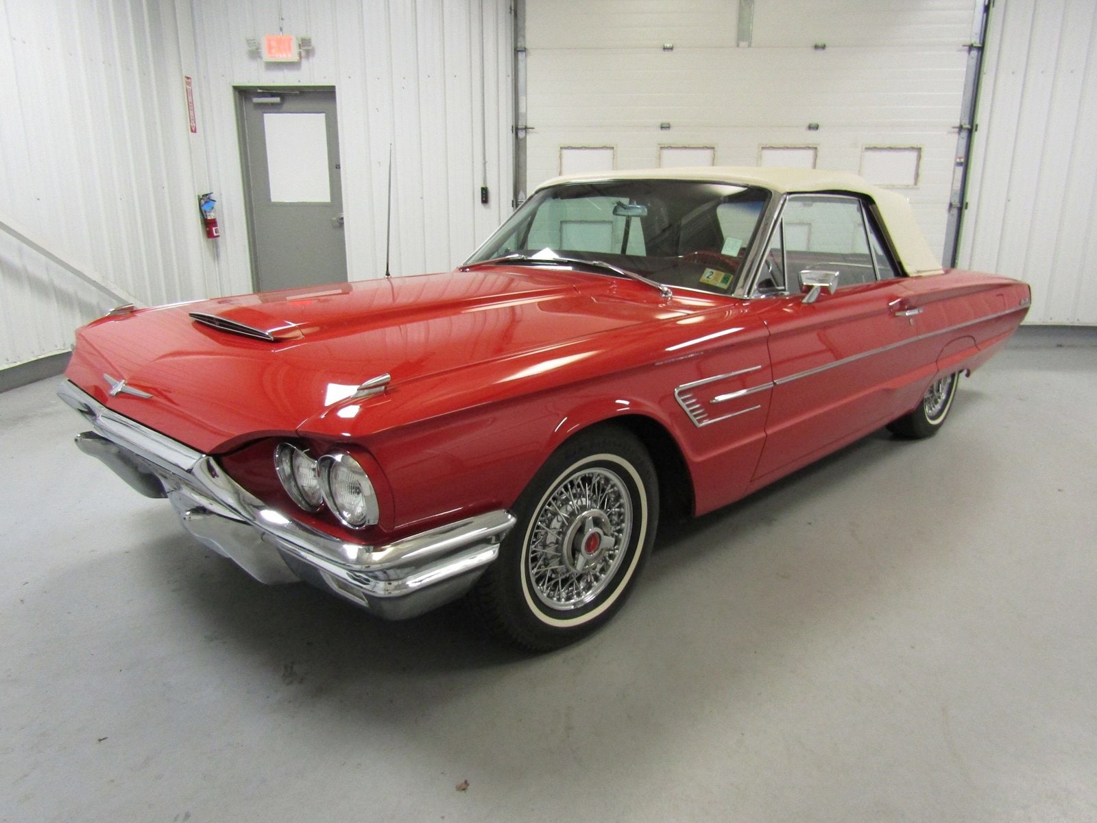1965 Ford Thunderbird 6