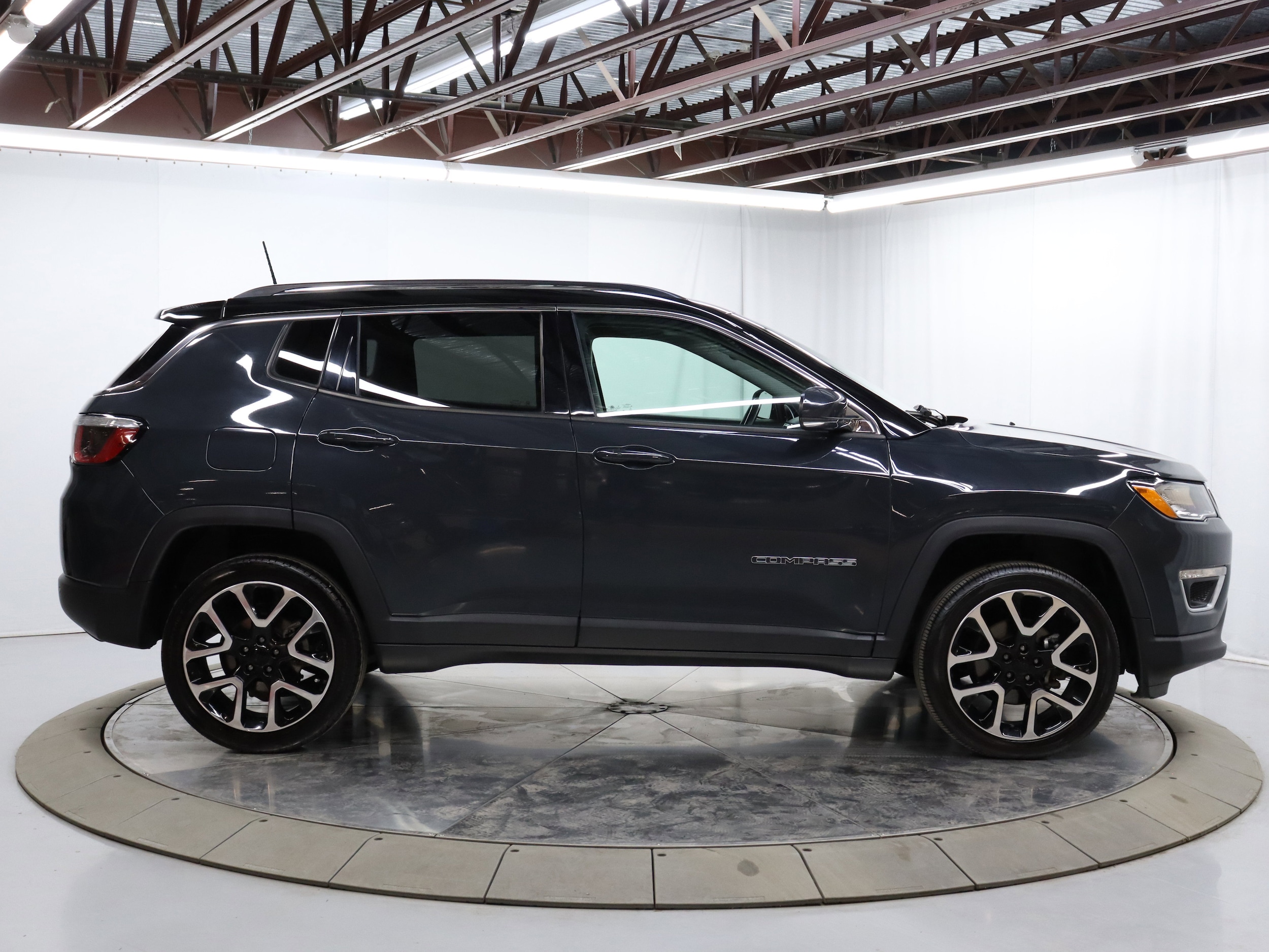 2018 Jeep Compass 8