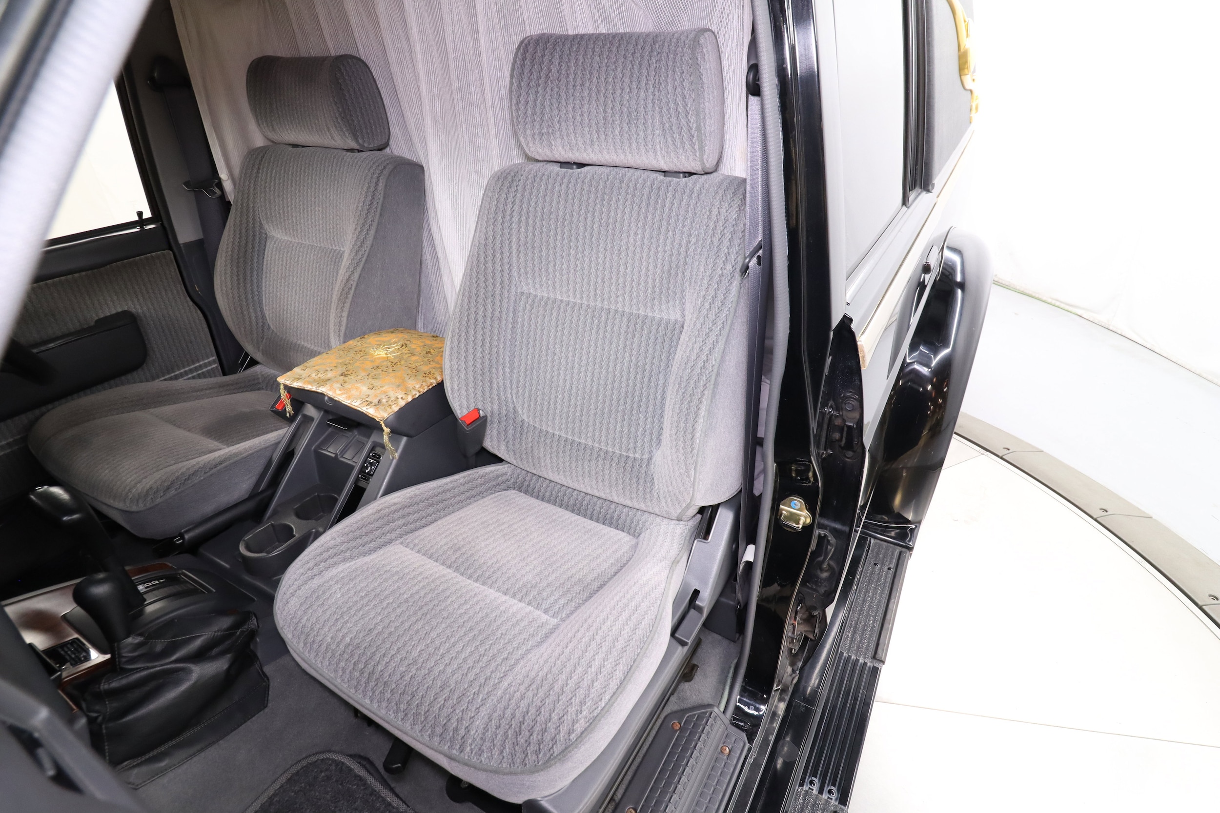1995 Nissan Safari 21