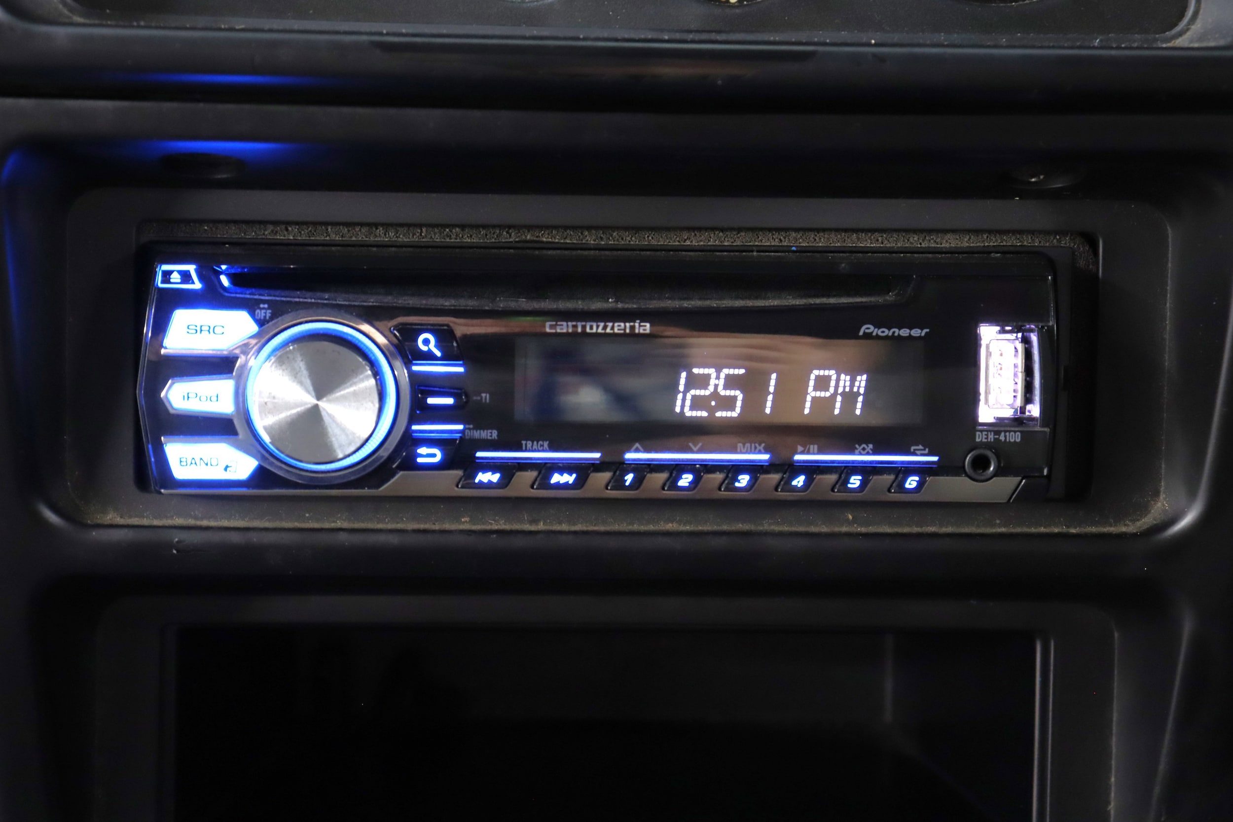 1996 Isuzu Bighorn 15