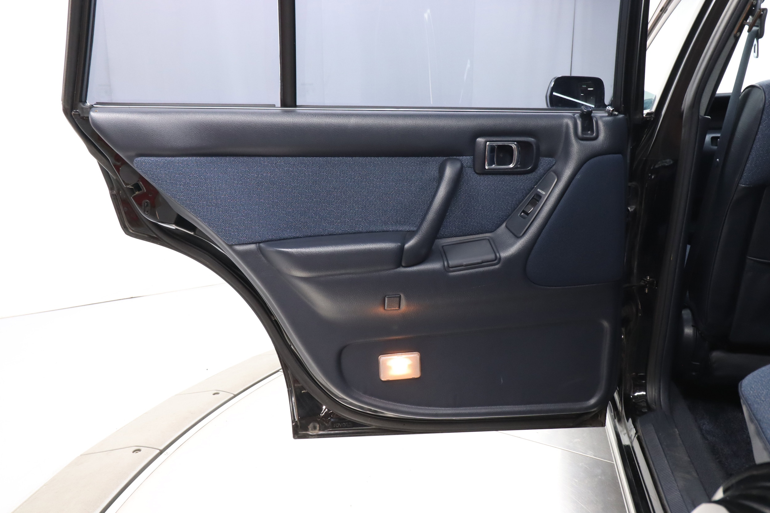 1995 Toyota Crown 25