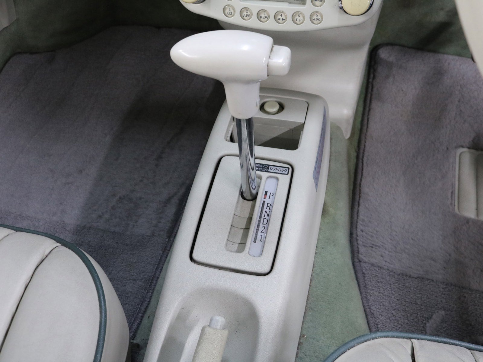 1992 Nissan Figaro 16