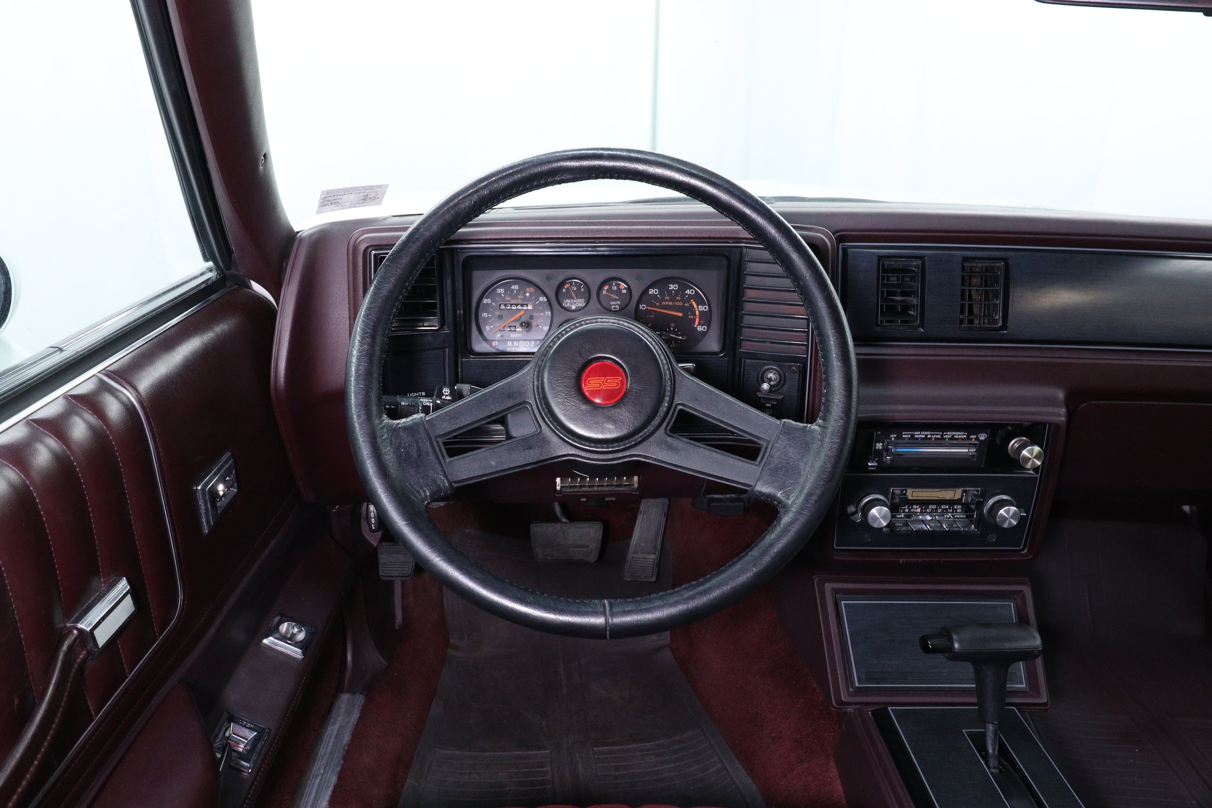1985 Chevrolet Monte Carlo 10