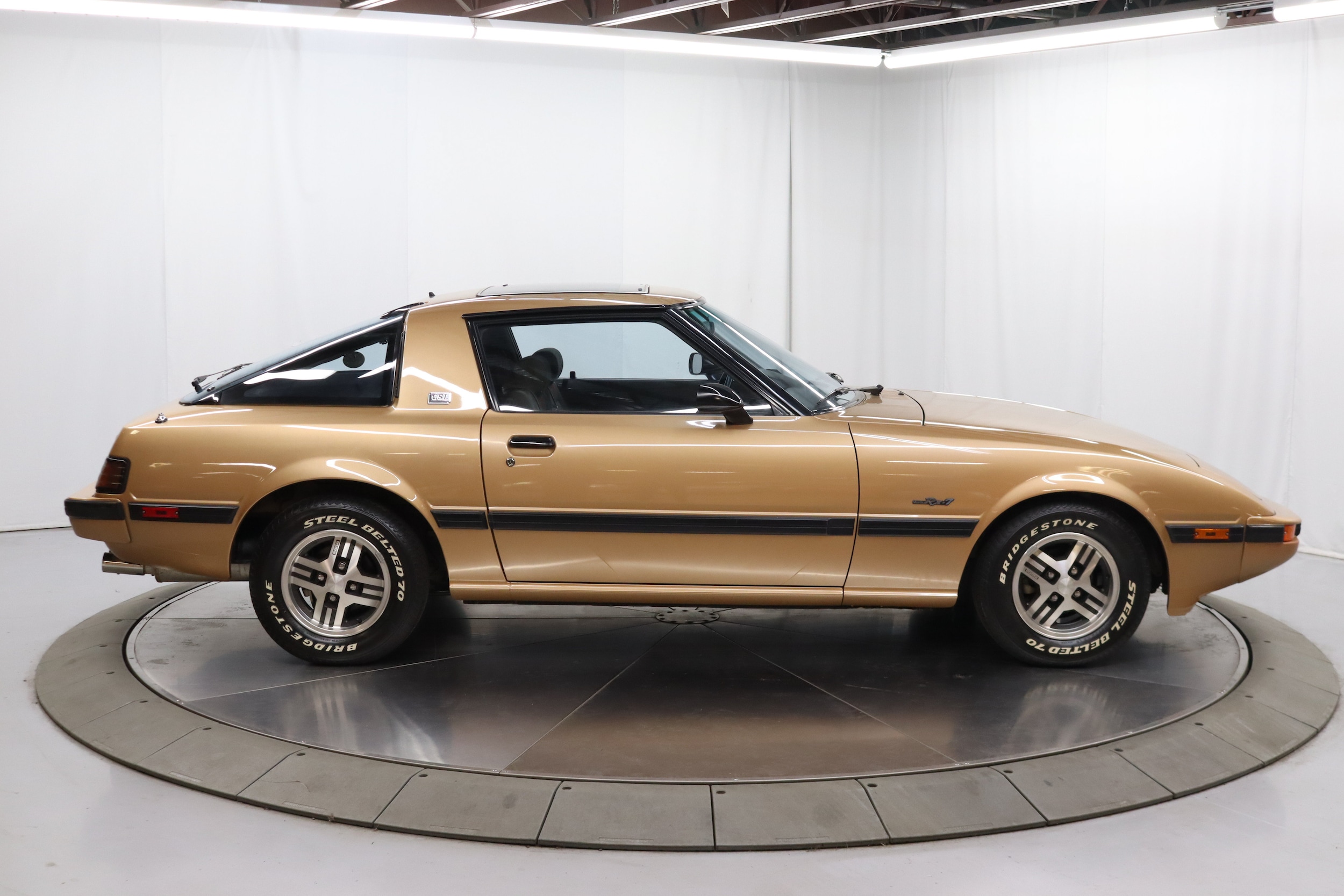 1981 Mazda RX-7 18
