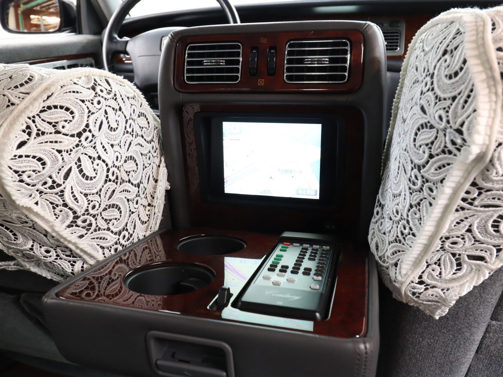 1999 Toyota Century 53