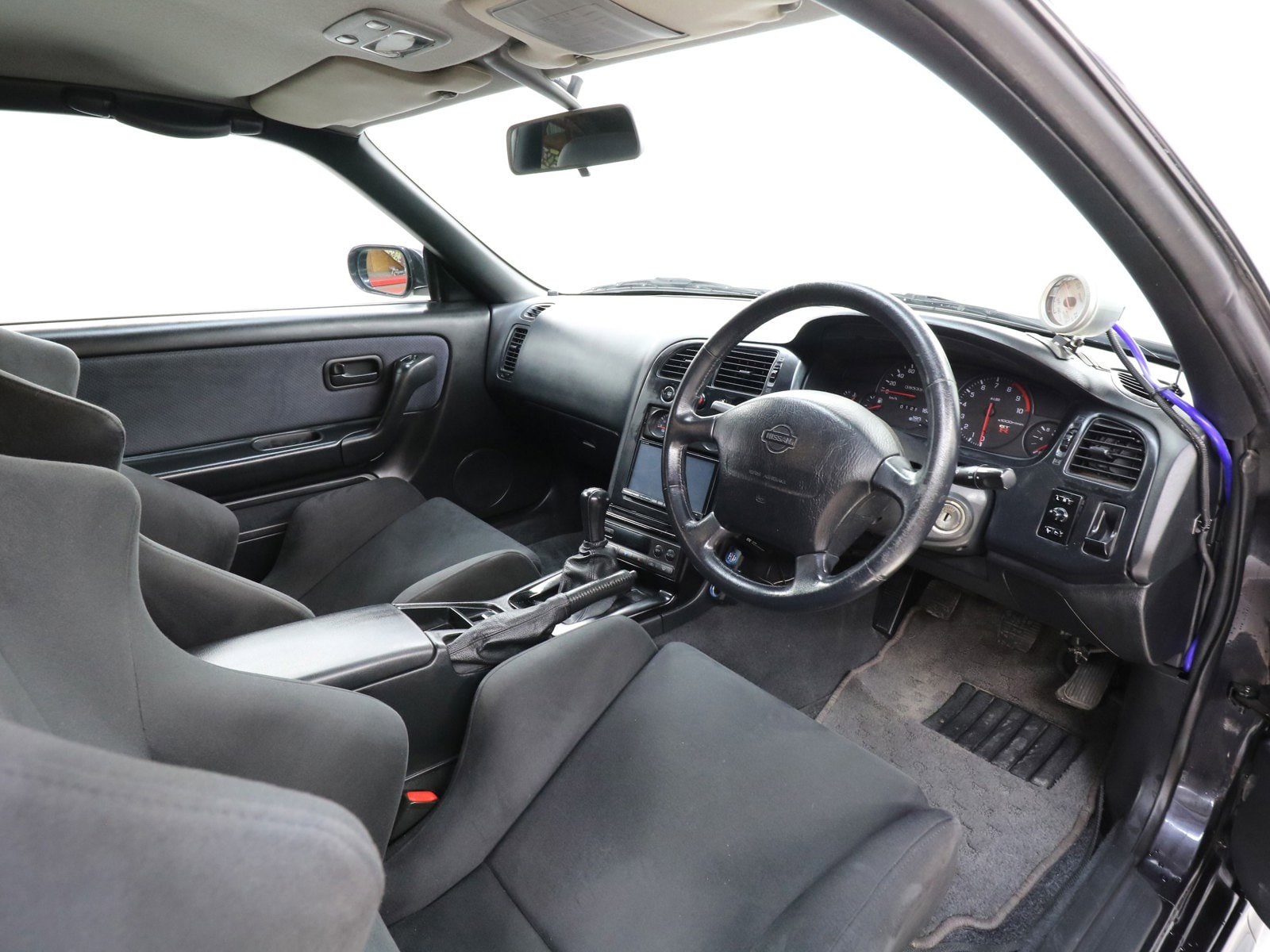 1995 Nissan Skyline 17