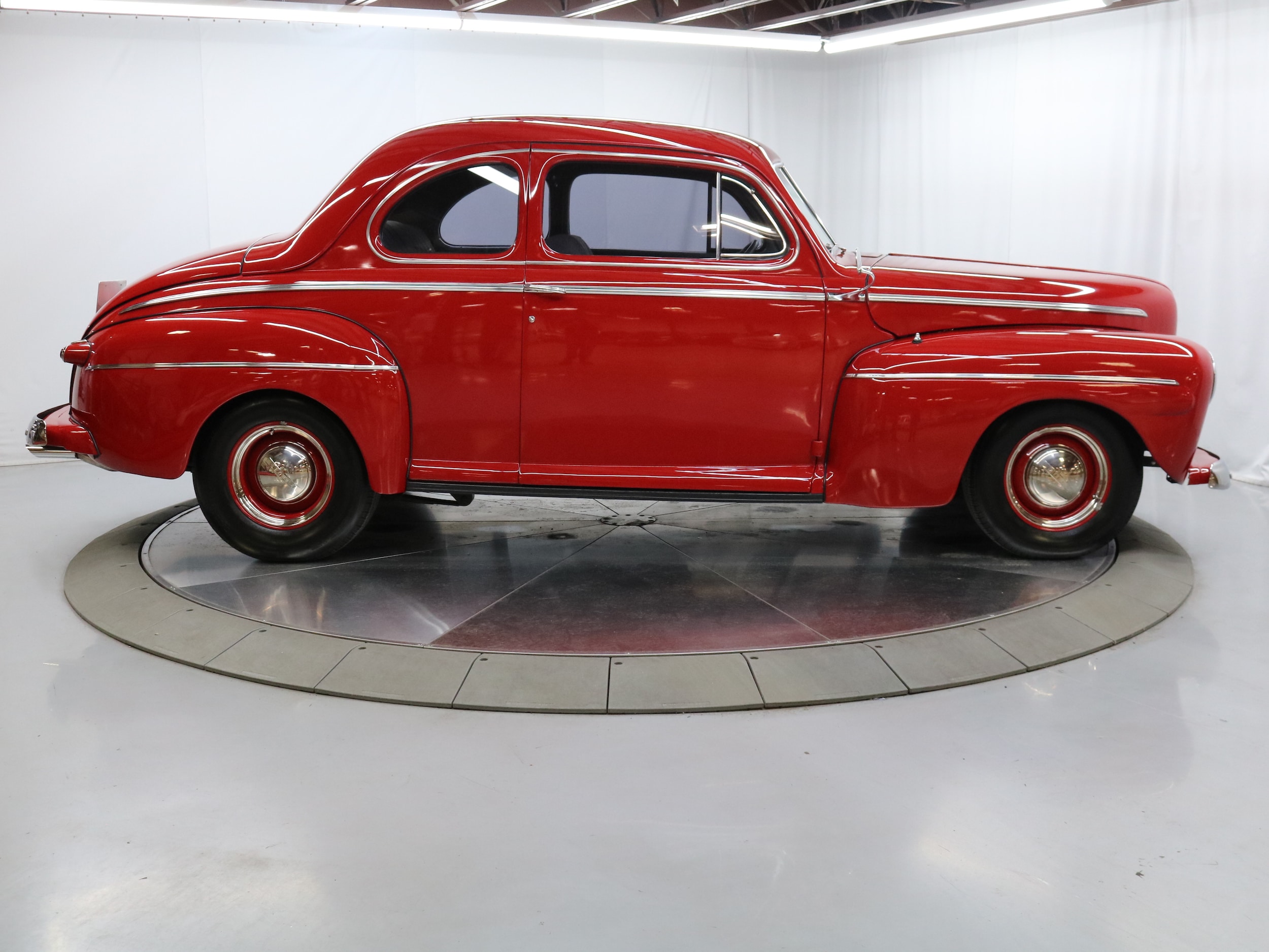 1946 Ford Deluxe 8