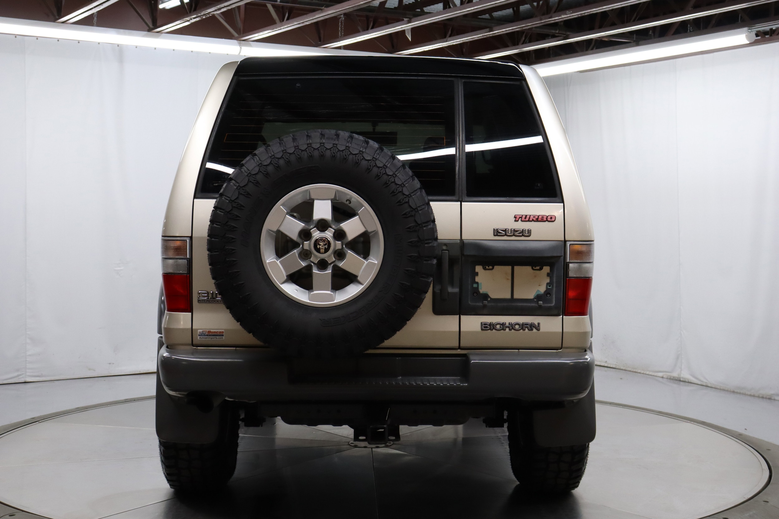 1996 Isuzu Bighorn 8