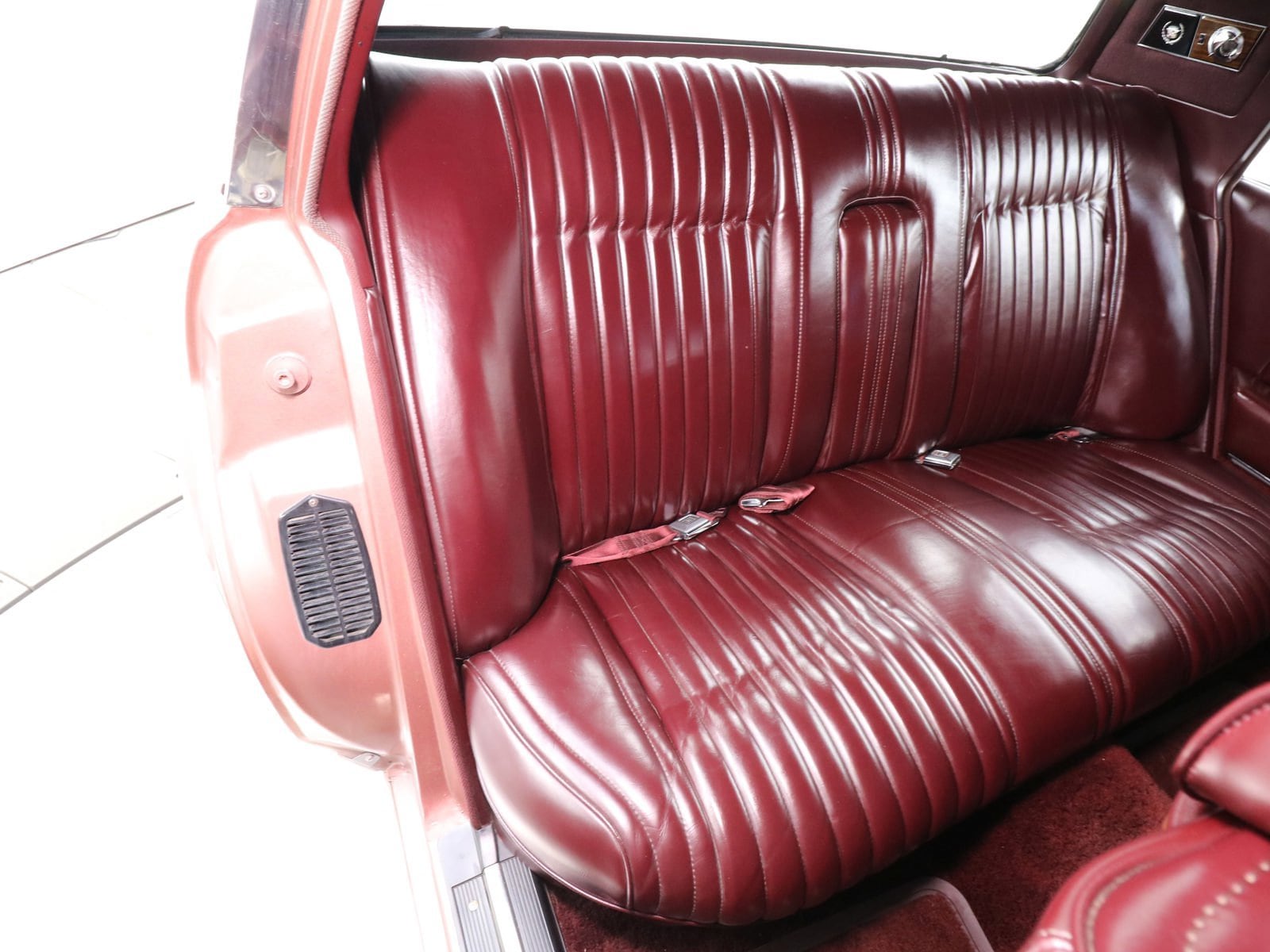 1977 Cadillac Seville 17