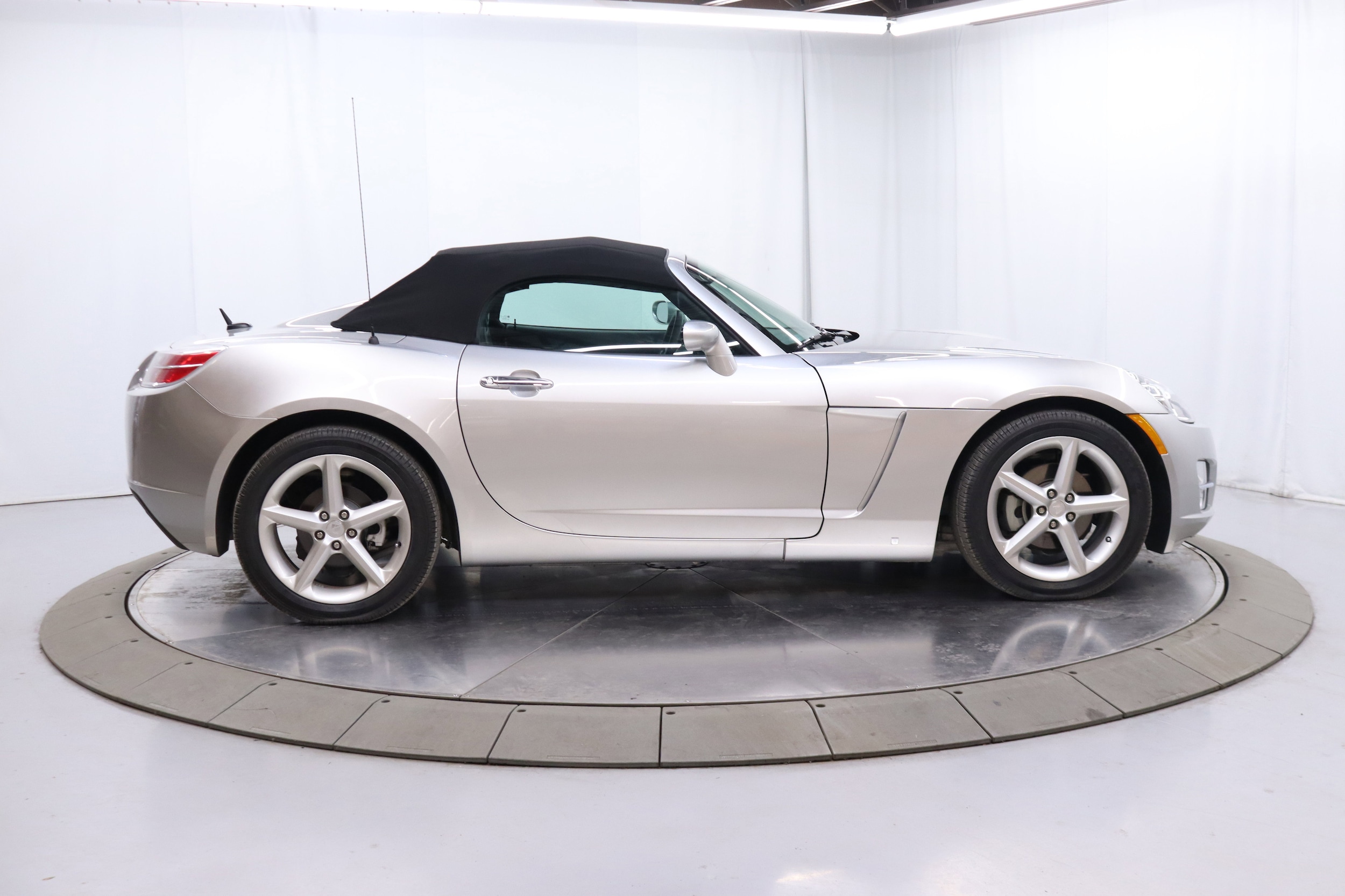 2007 Saturn Sky 10
