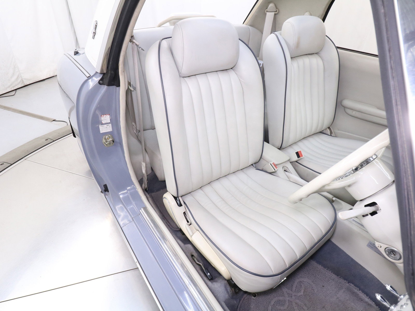1991 Nissan Figaro 19