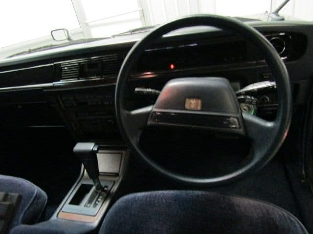 1989 Toyota Century 18