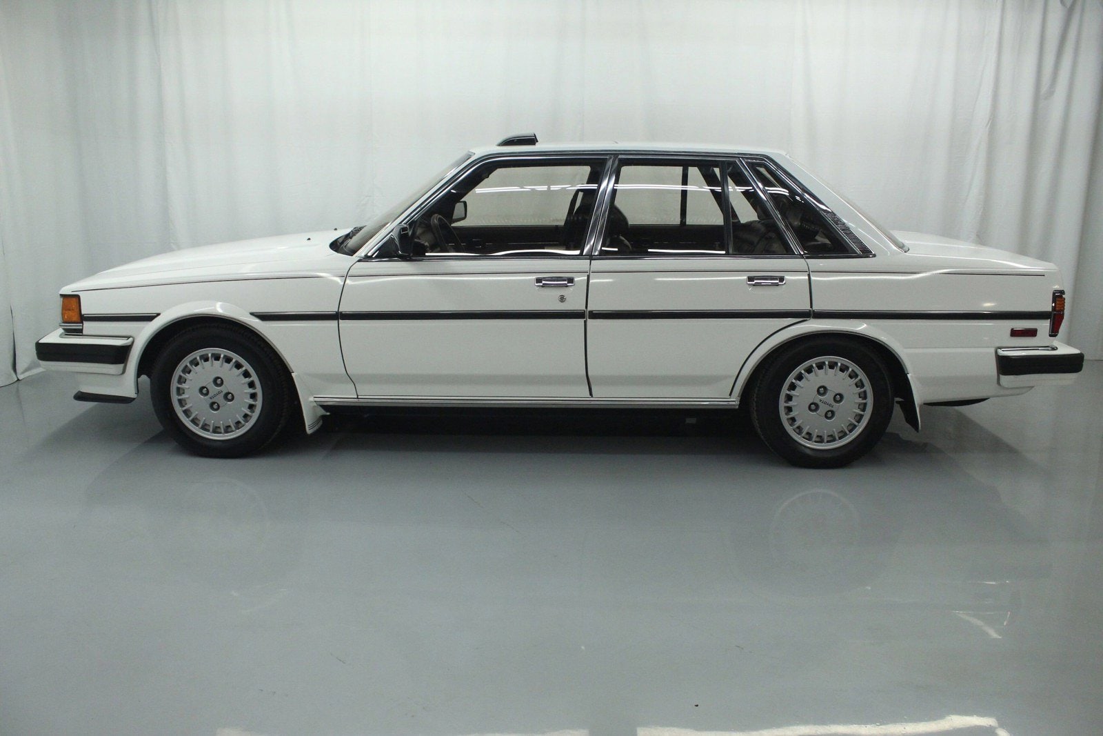 1986 Toyota Cressida 4