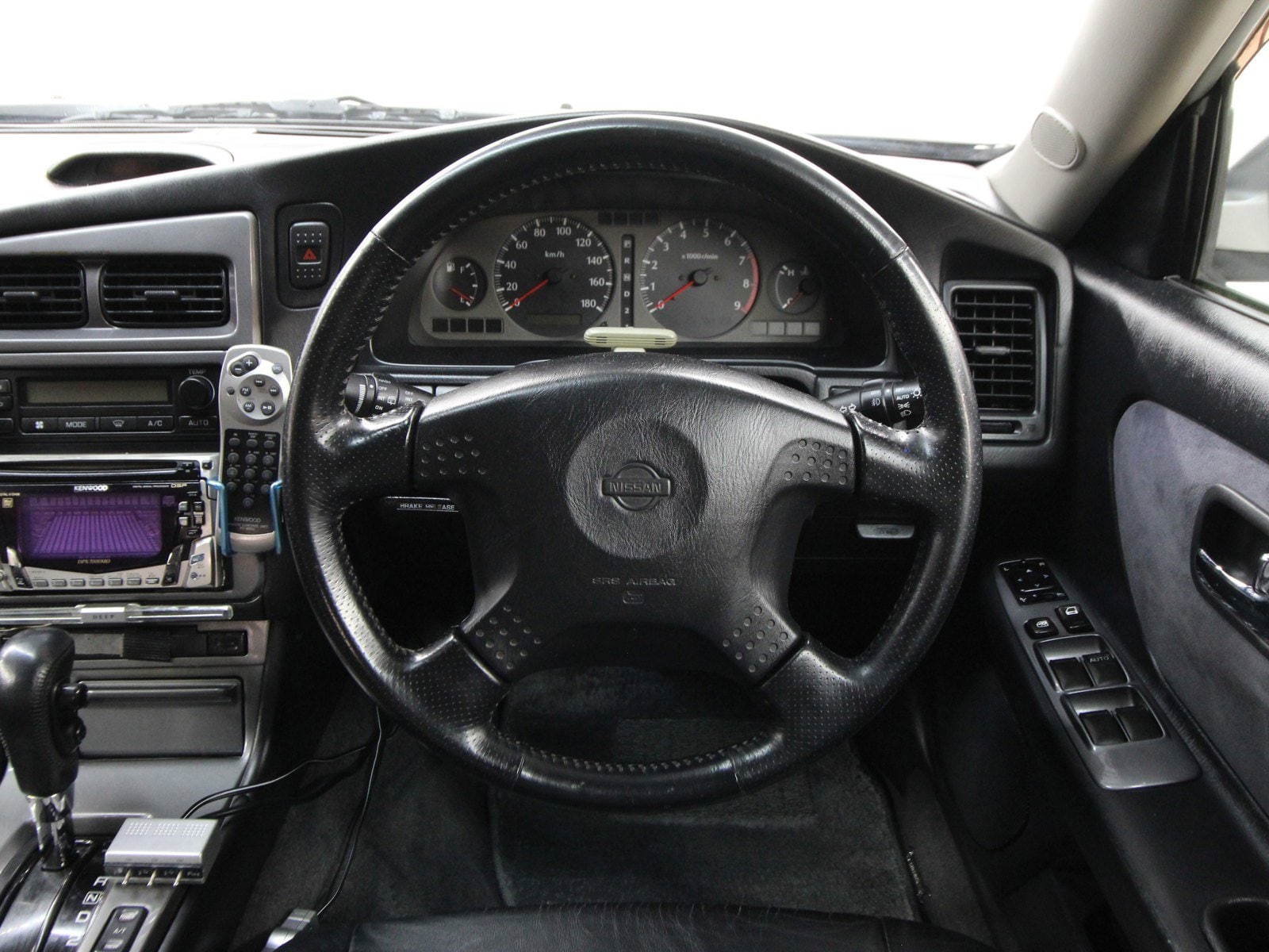 1997 Nissan Stagea 10