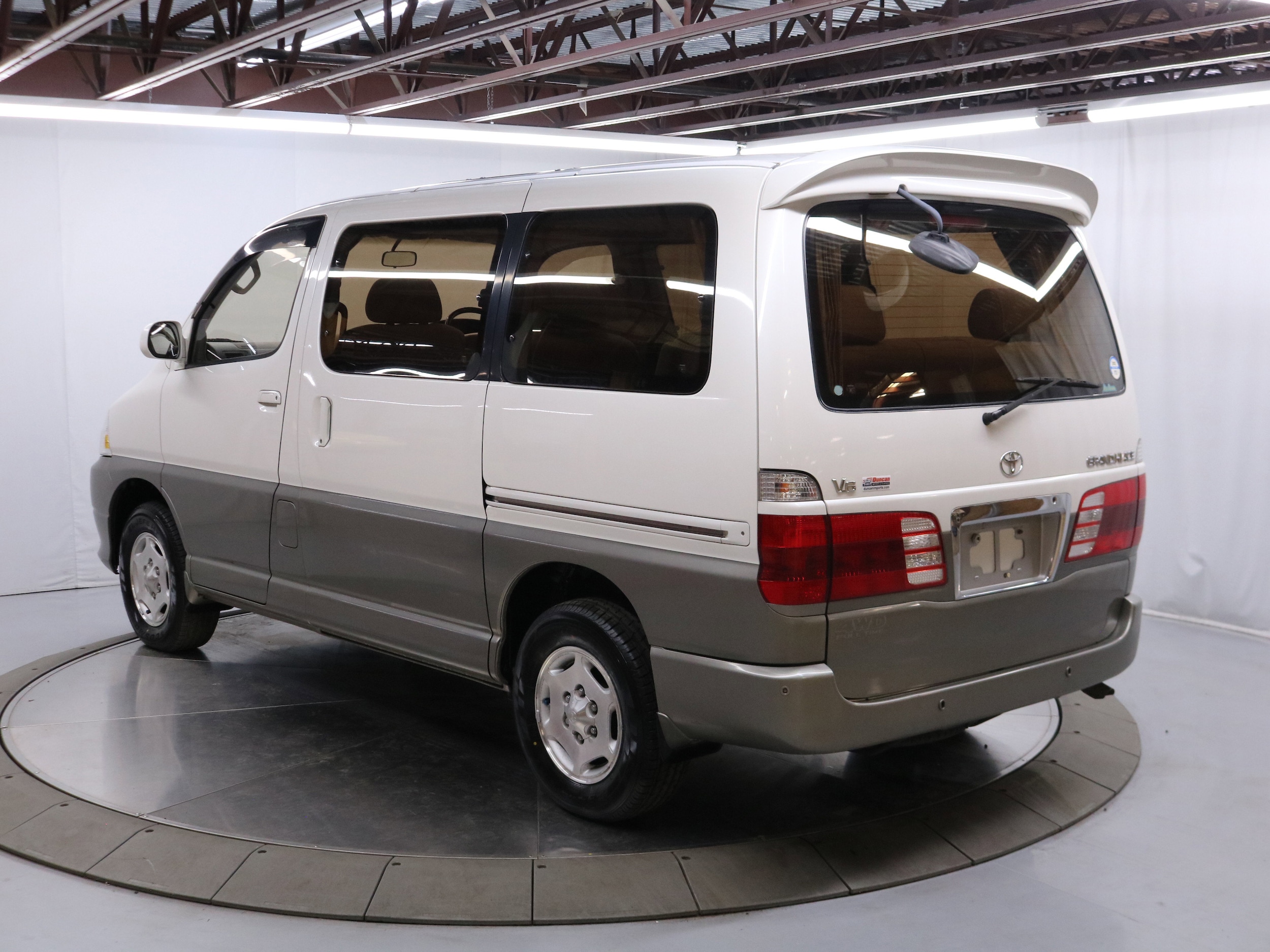 1999 Toyota Grand HiAce 7