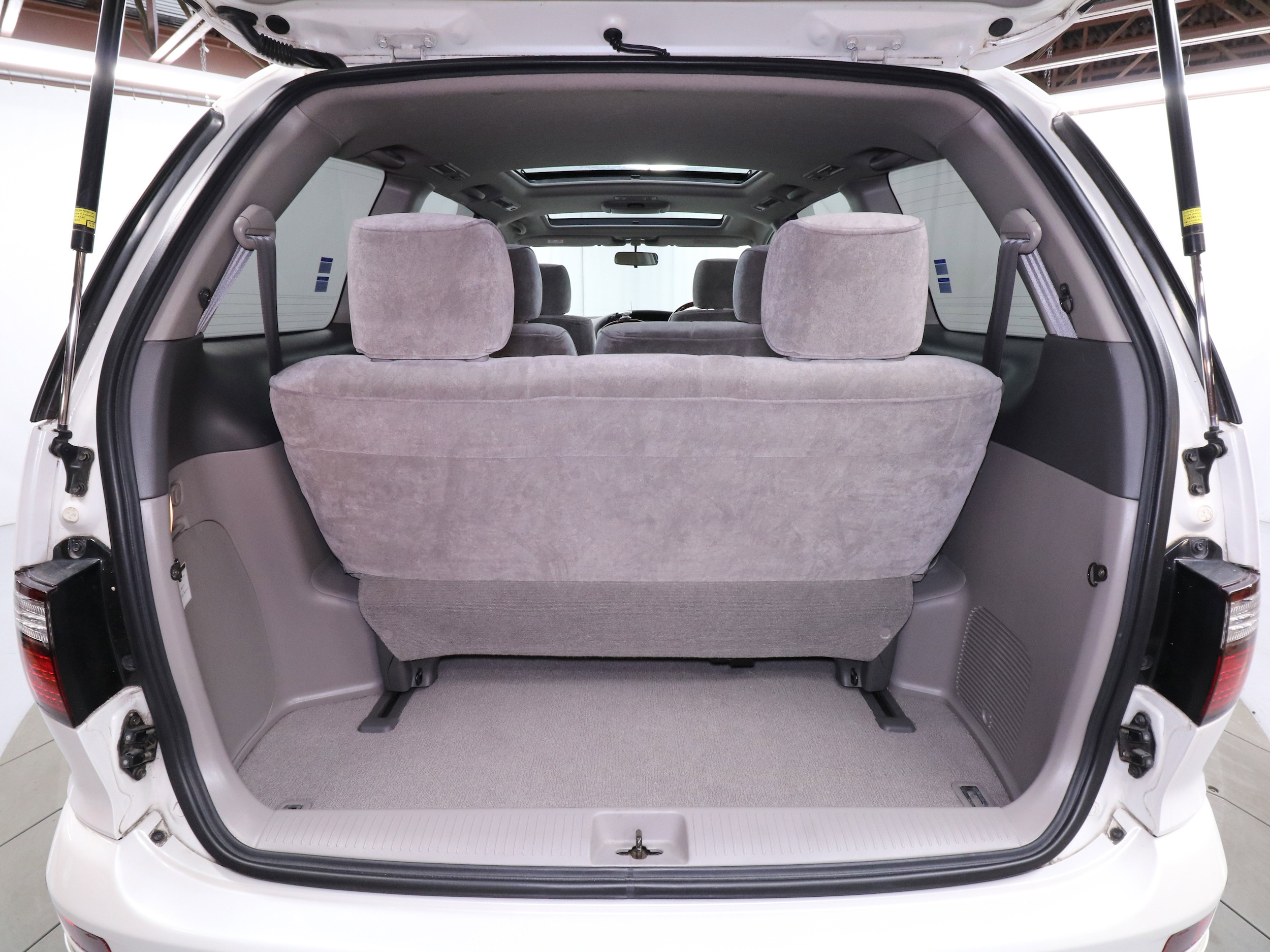 2000 Toyota Estima 33