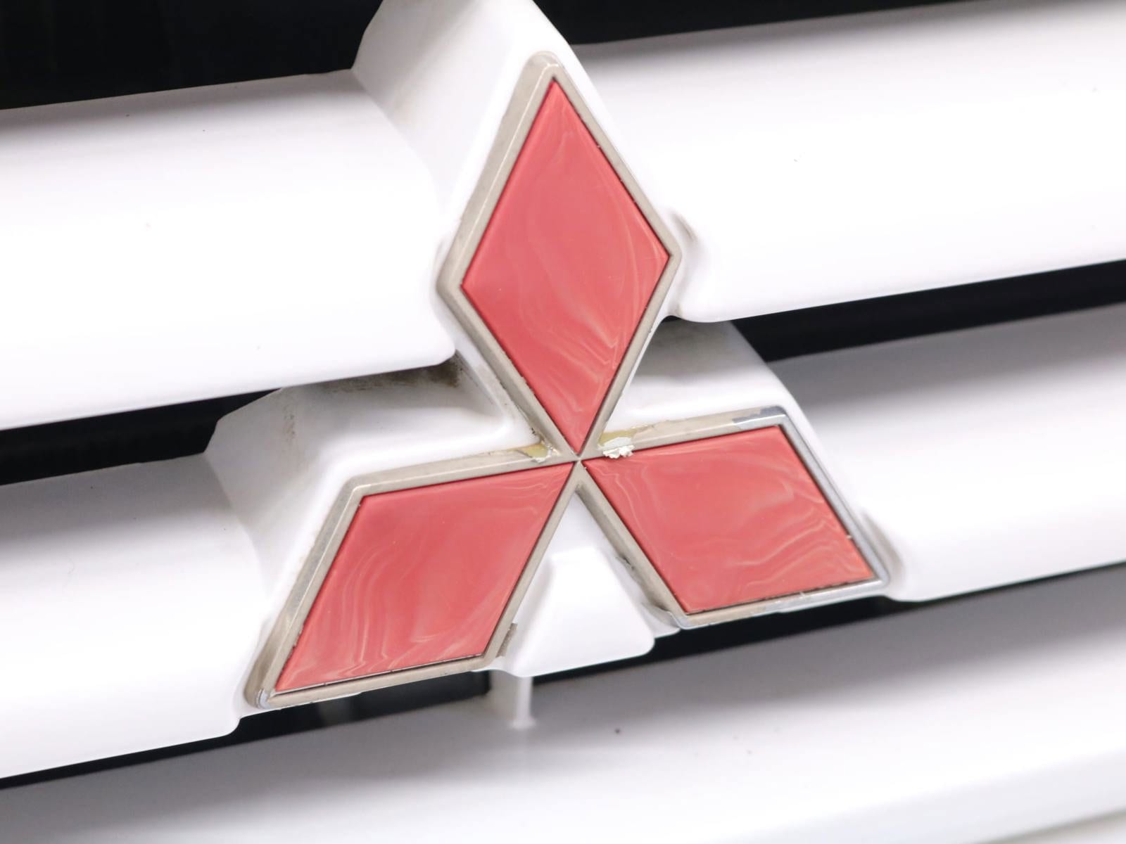 1999 Mitsubishi Pajero 53