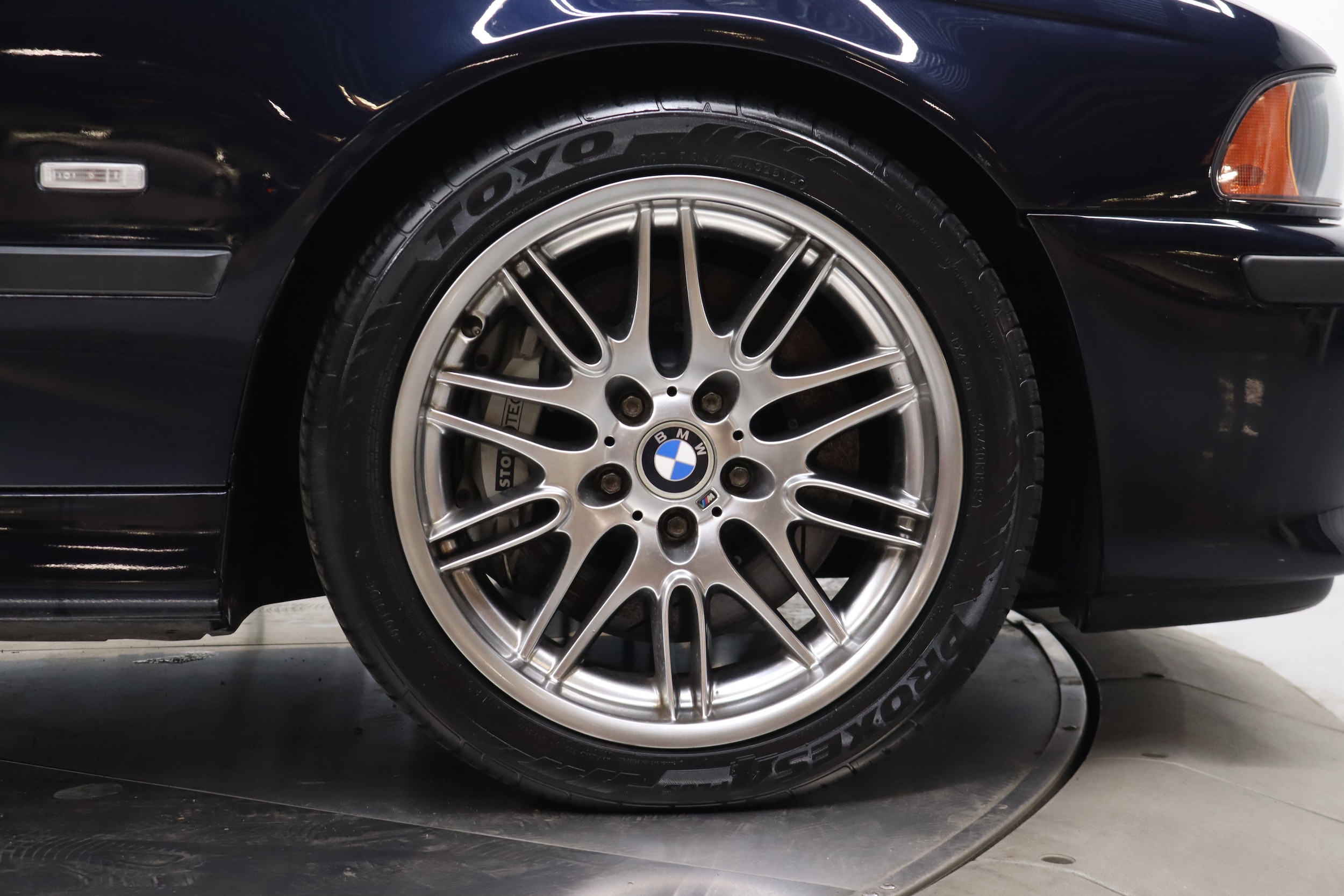 2001 BMW M5 36