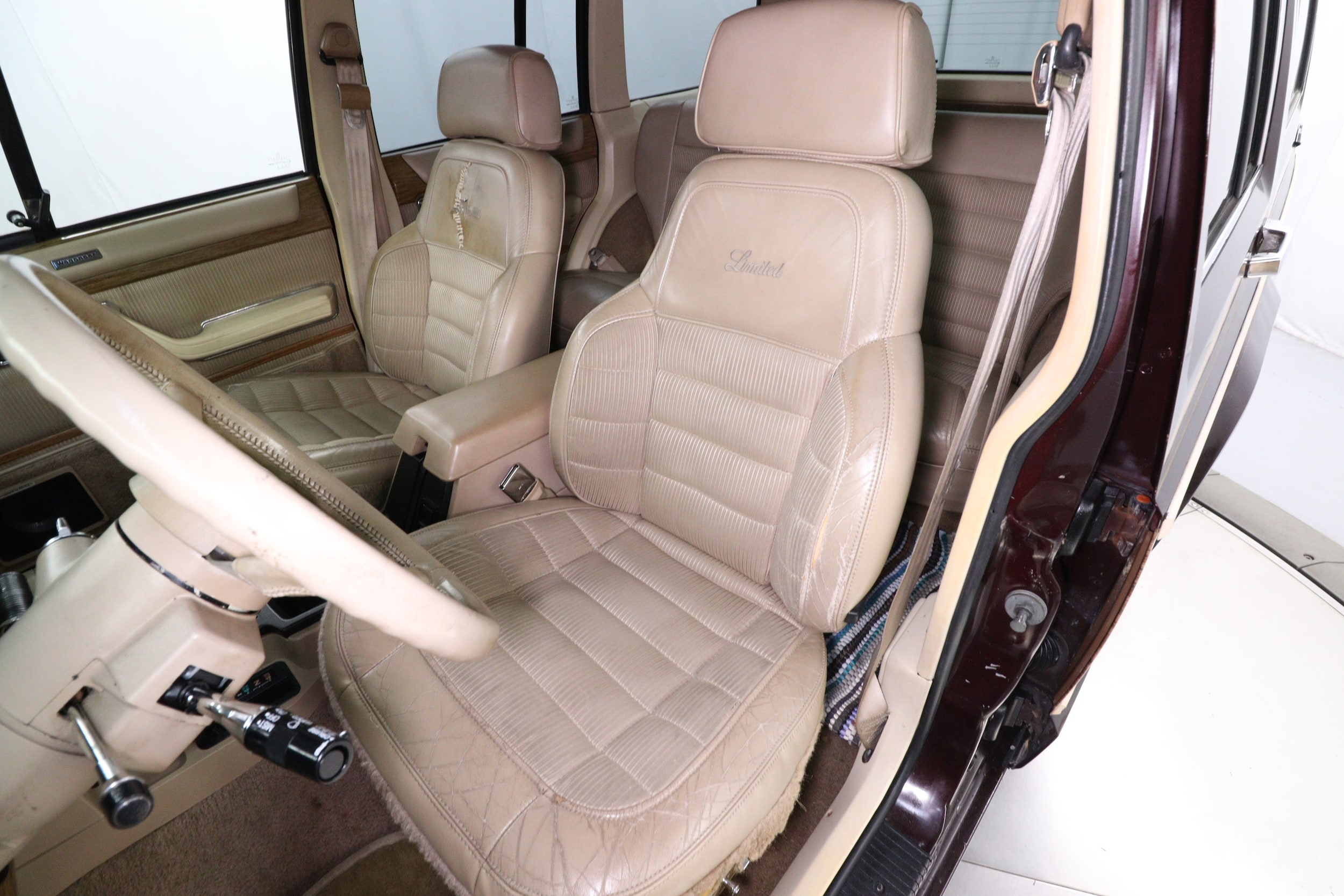 1989 Jeep Wagoneer Limited 17
