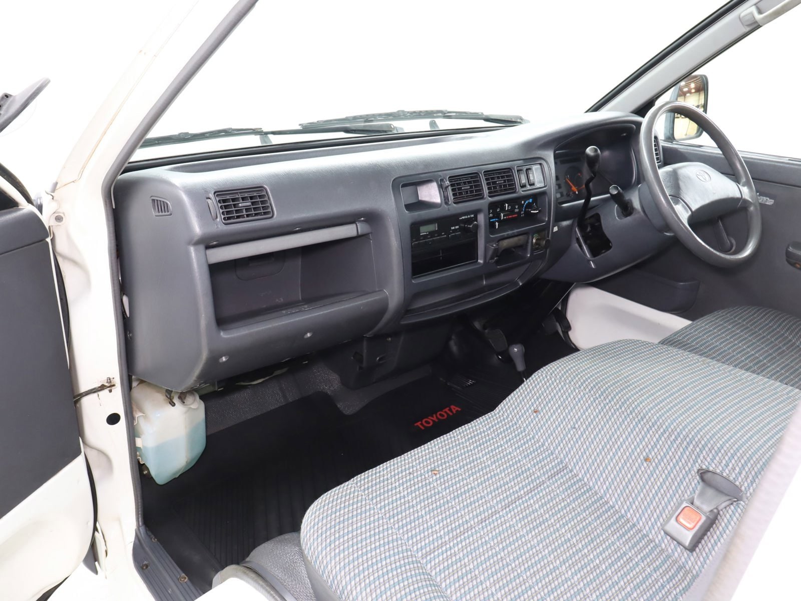 1998 Toyota Liteace 16