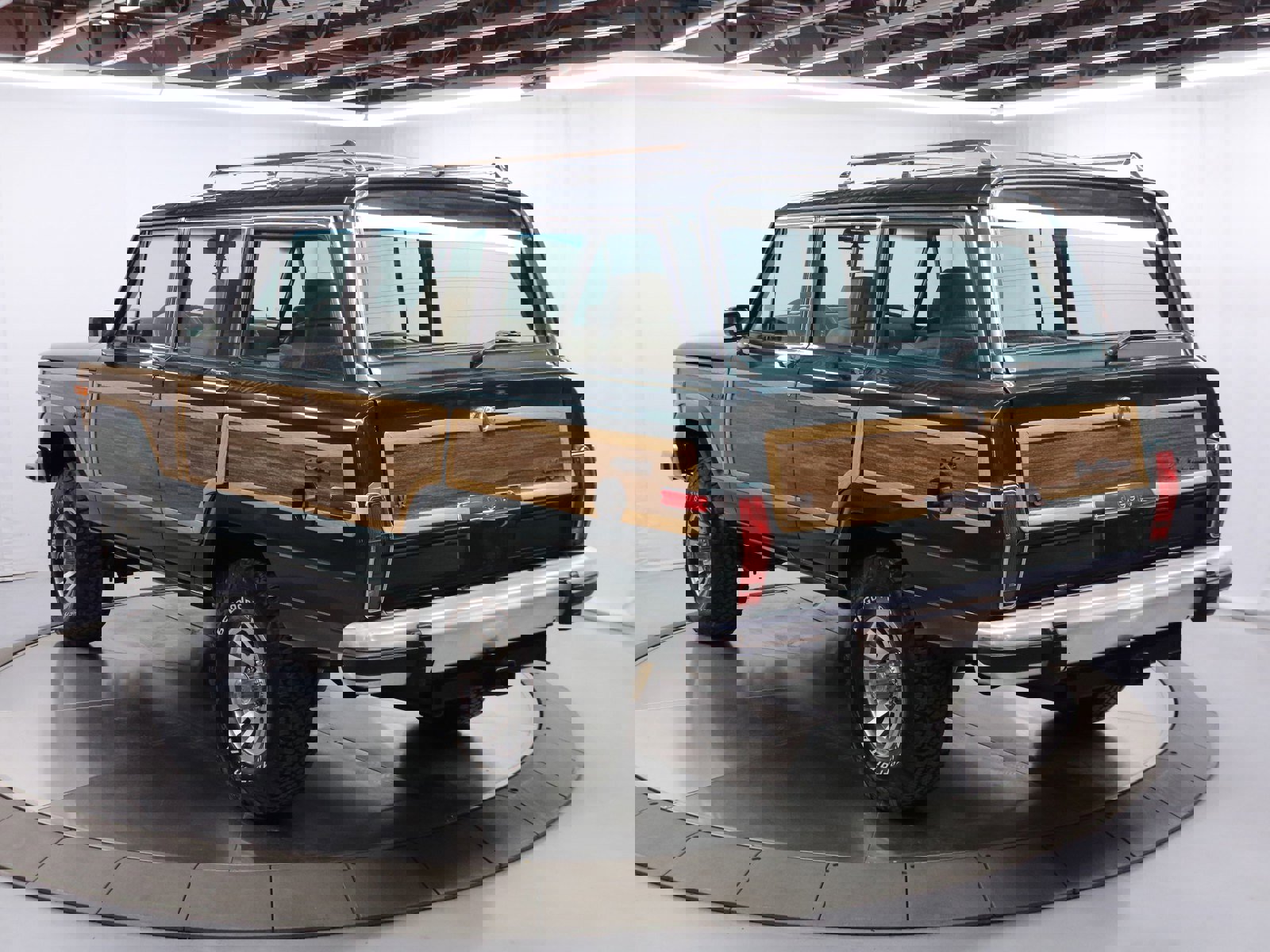 1991 Jeep Grand Wagoneer 4