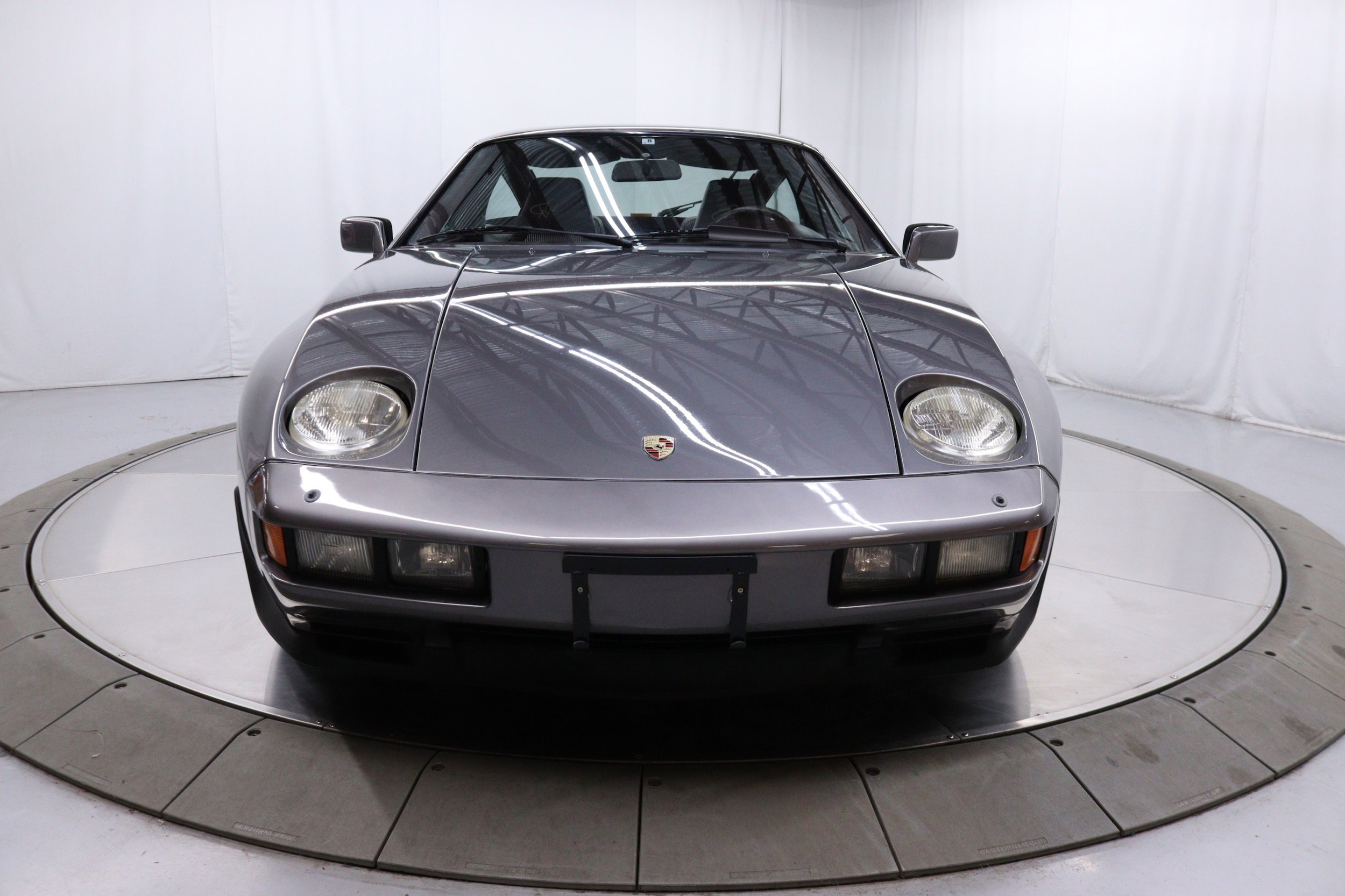 1982 Porsche 928 3