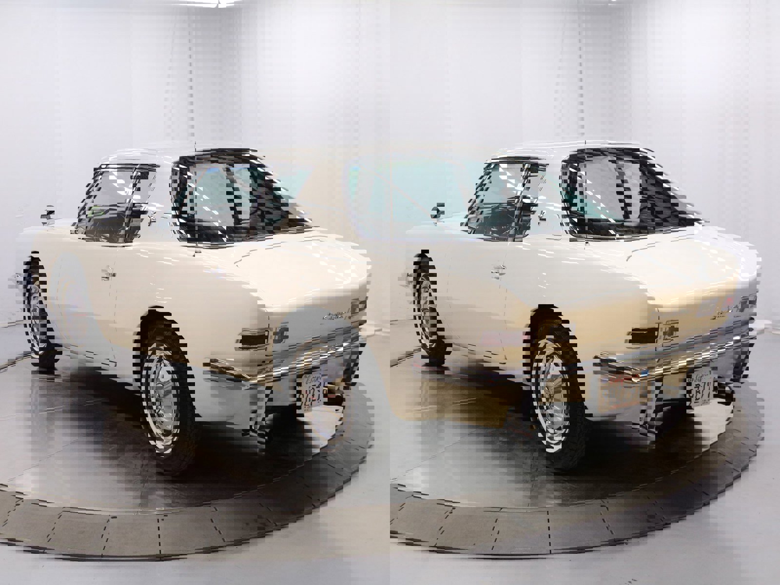 1963 Studebaker Avanti 5
