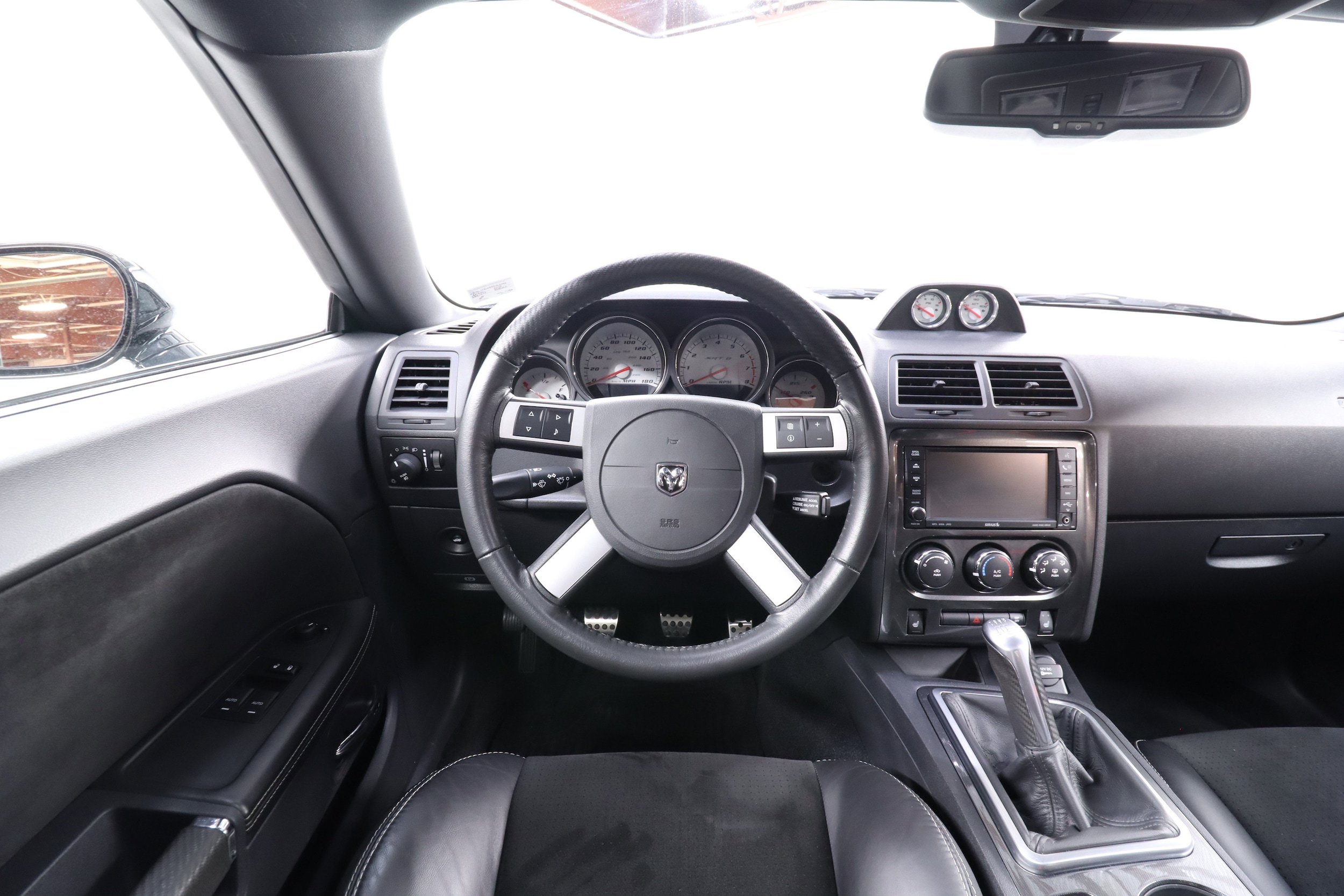 2010 Dodge Challenger 12