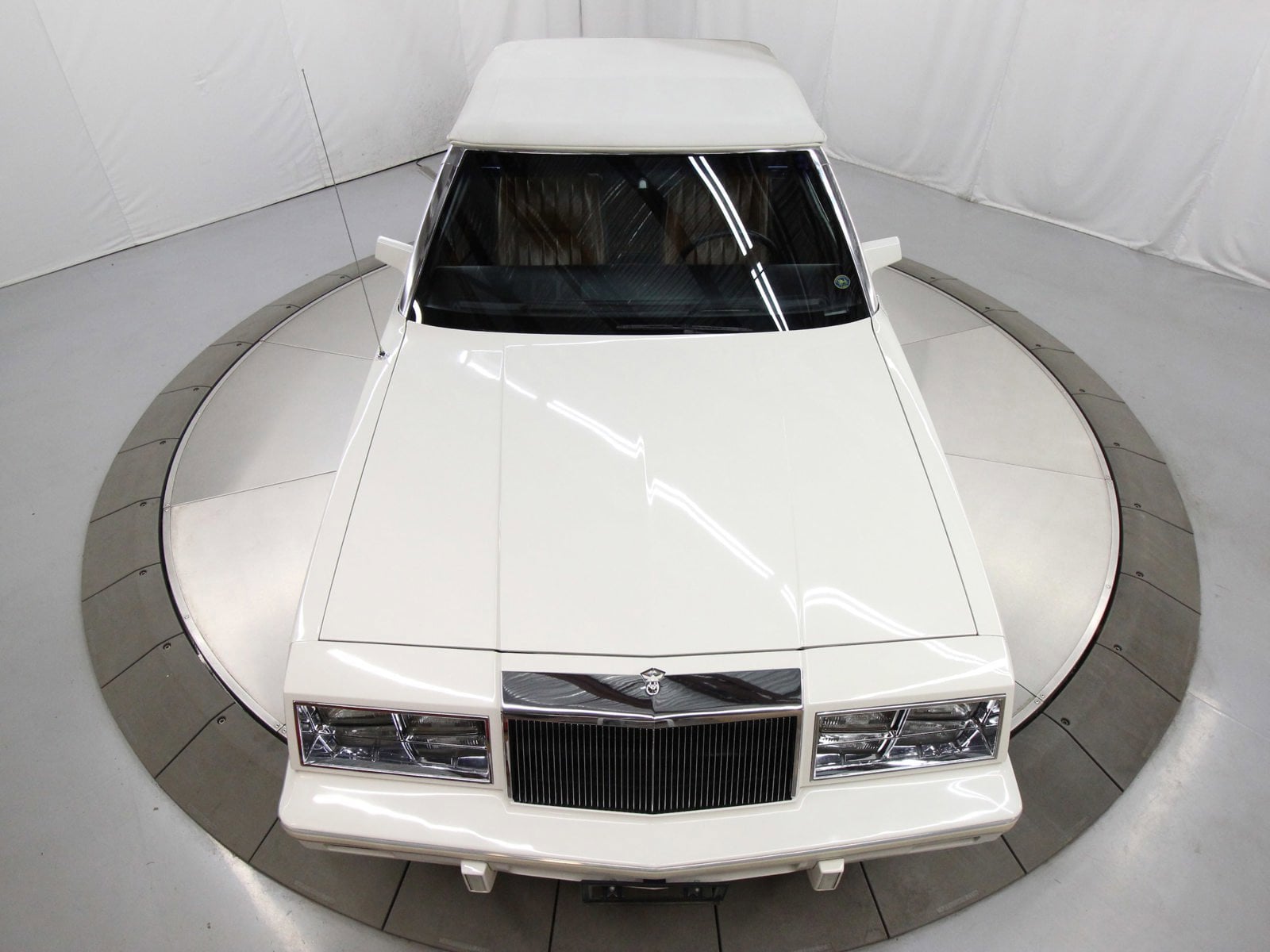1982 Chrysler Lebaron 37