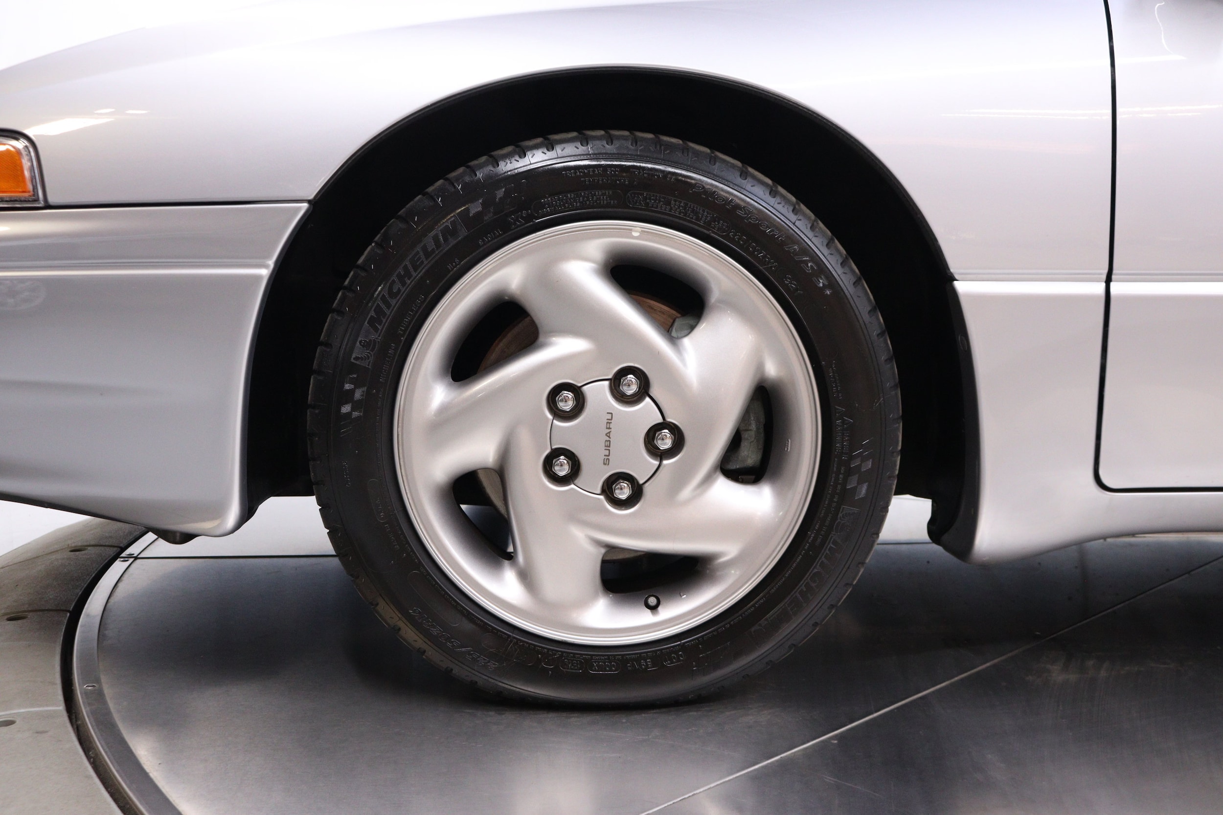 1992 Subaru SVX 27