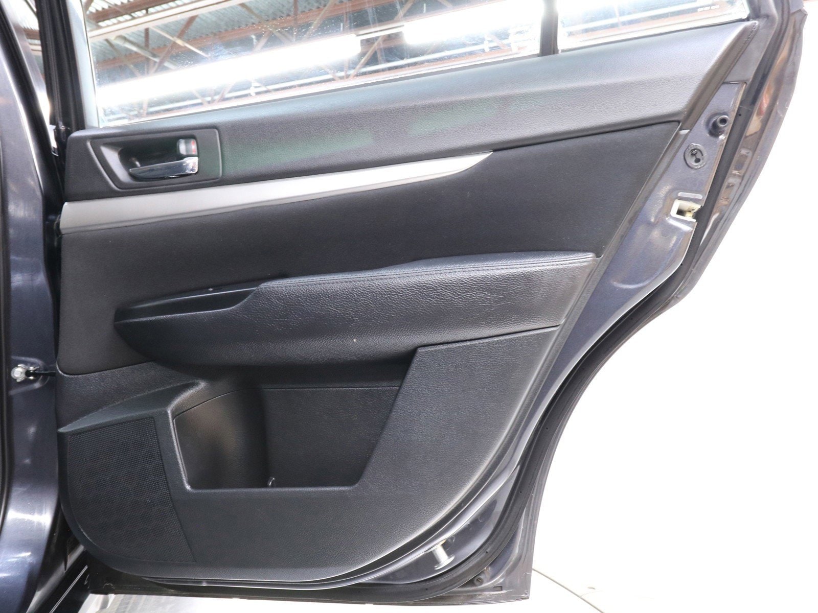 2012 Subaru Outback 23