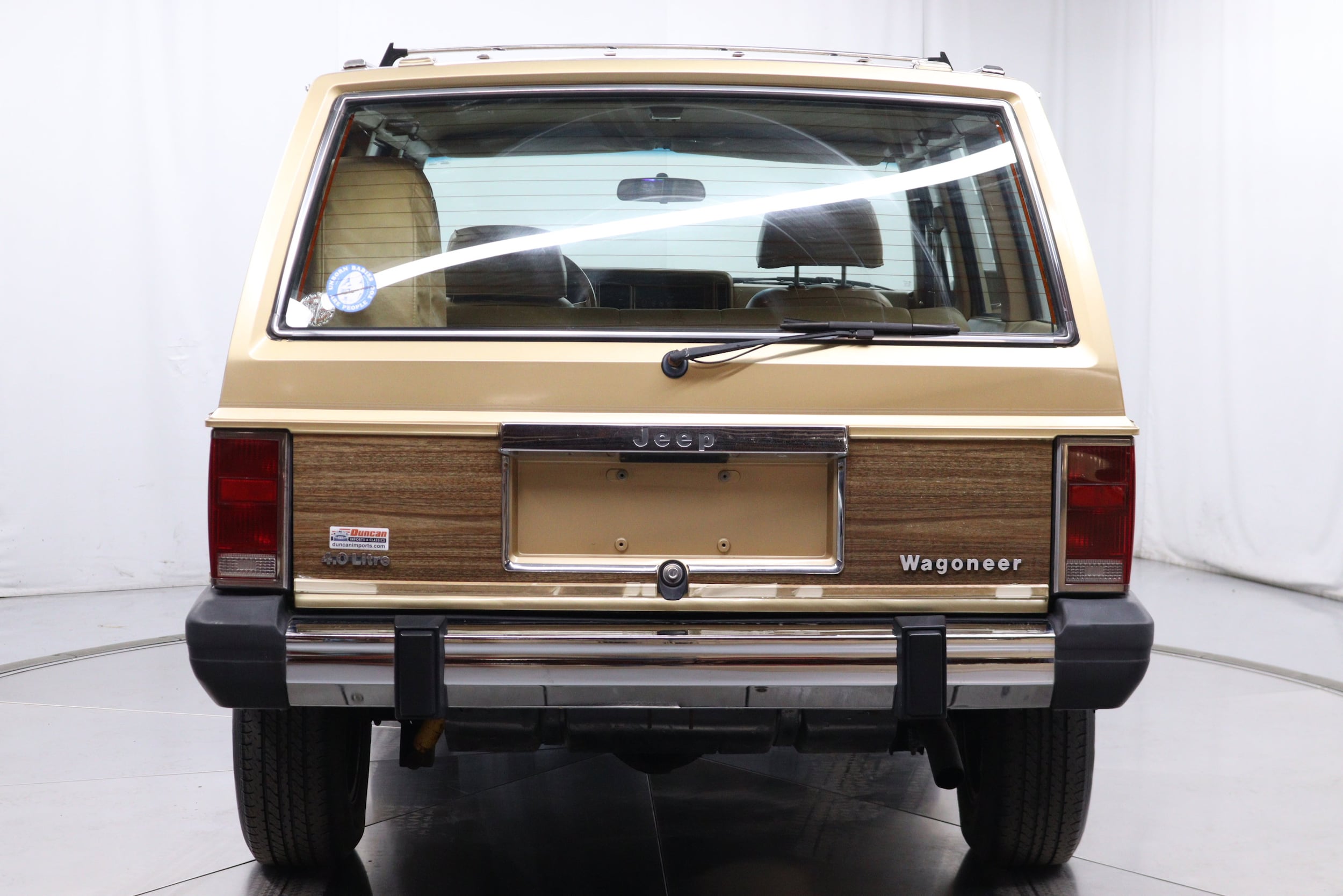 1987 Jeep Wagoneer 6