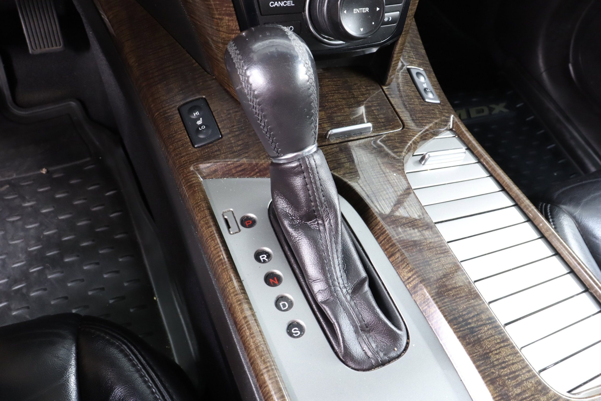 2013 Acura MDX 17