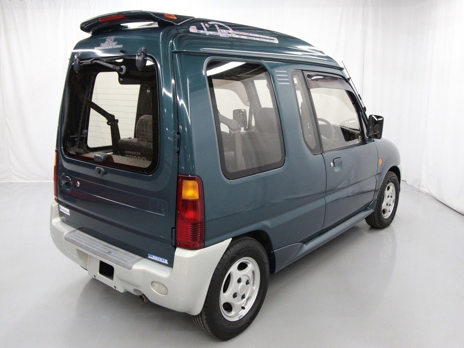1994 Mitsubishi Minica 7