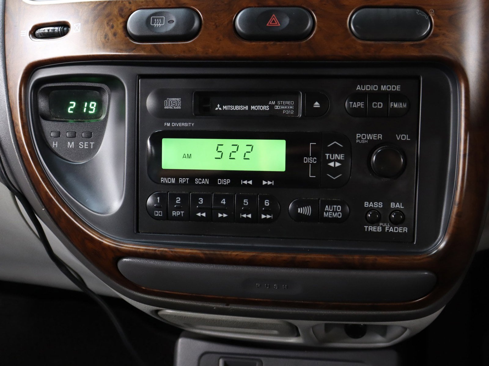 1998 Mitsubishi Delica 14