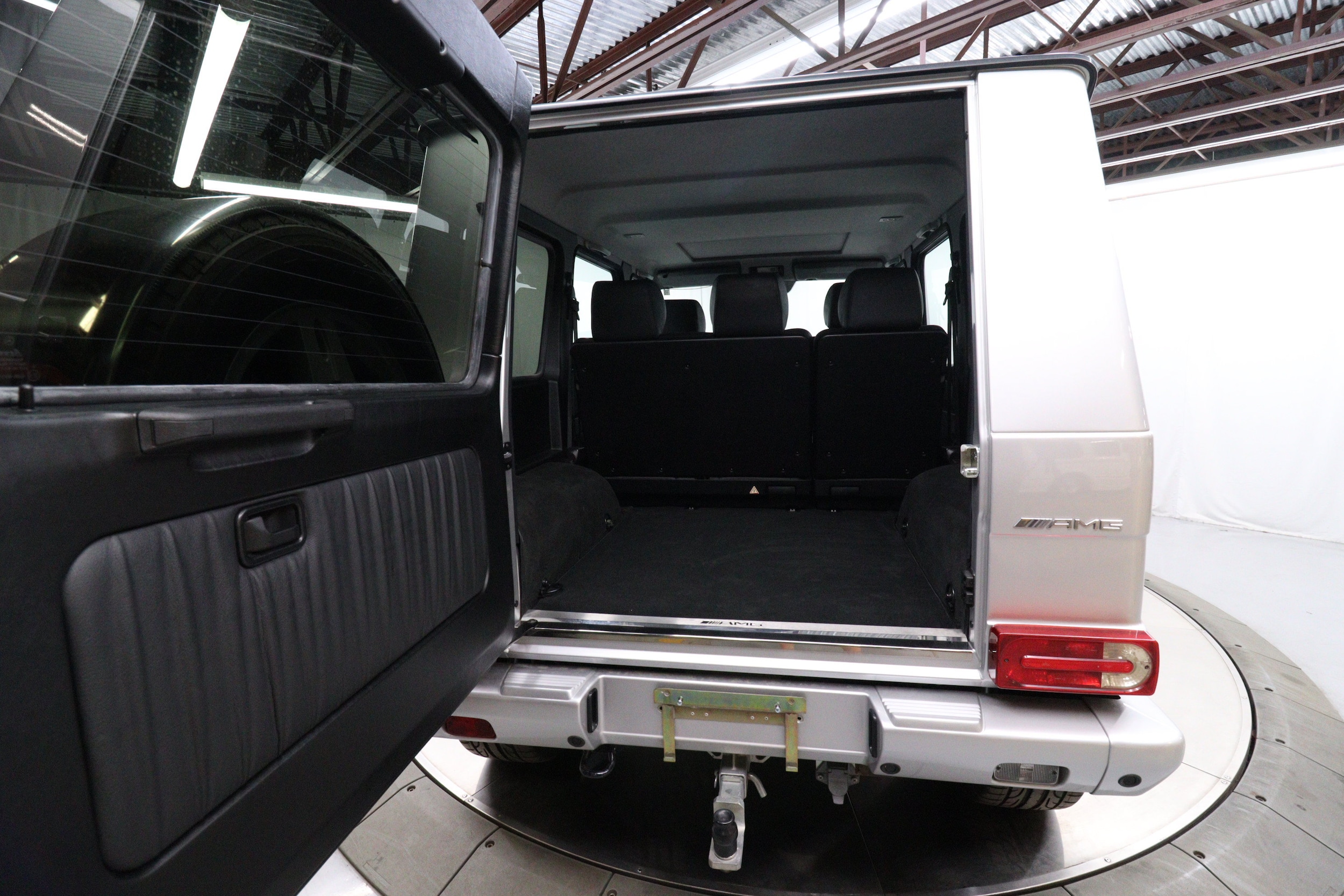 2000 Mercedes Benz AMG G55L 30