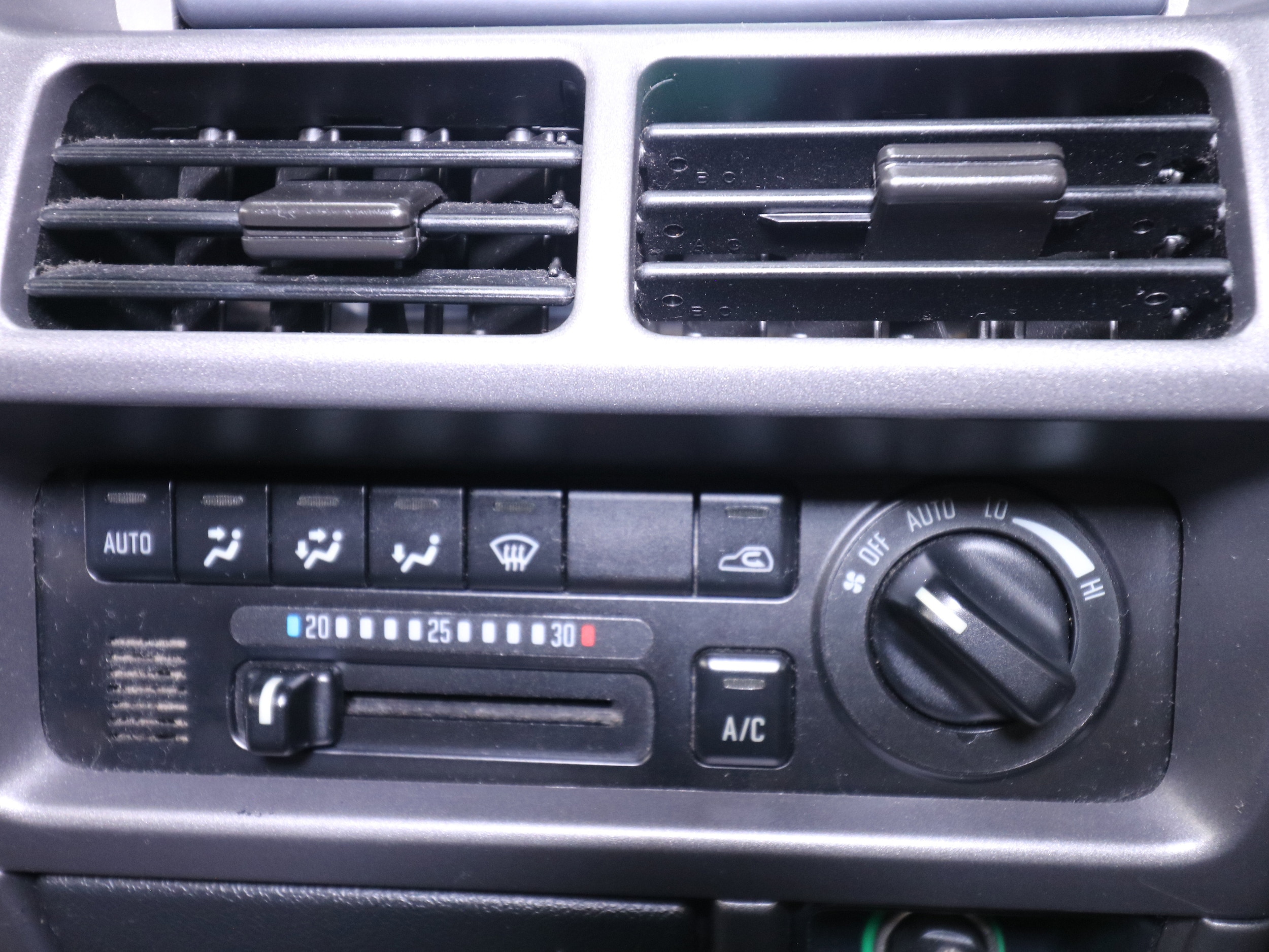 1997 Isuzu Vehicross 13