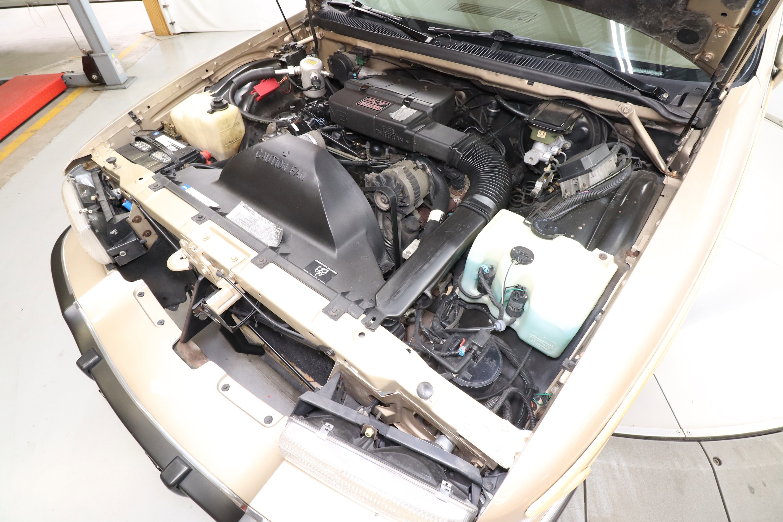 1993 Buick Roadmaster 32