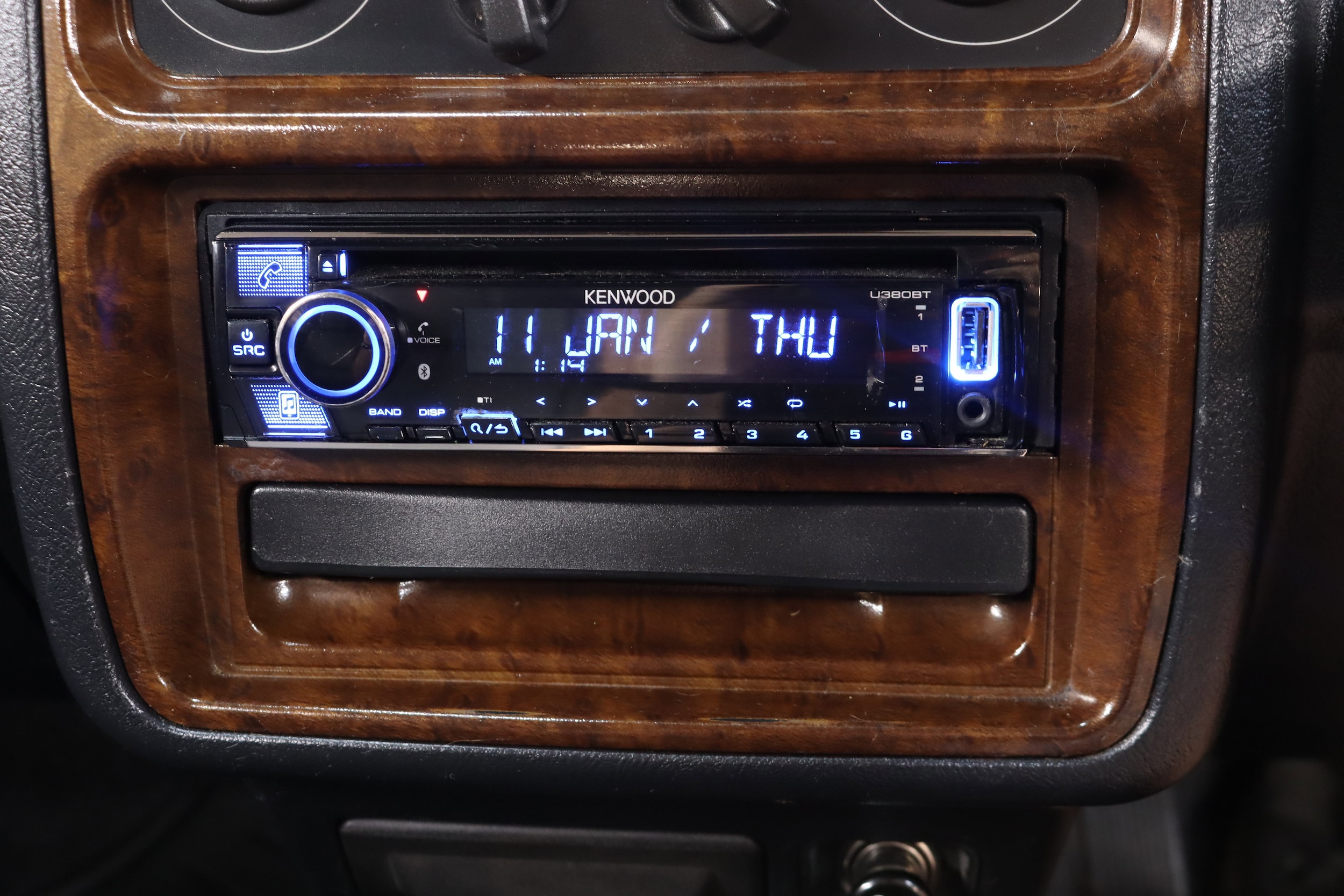 1998 Mitsubishi Pajero Jr 16
