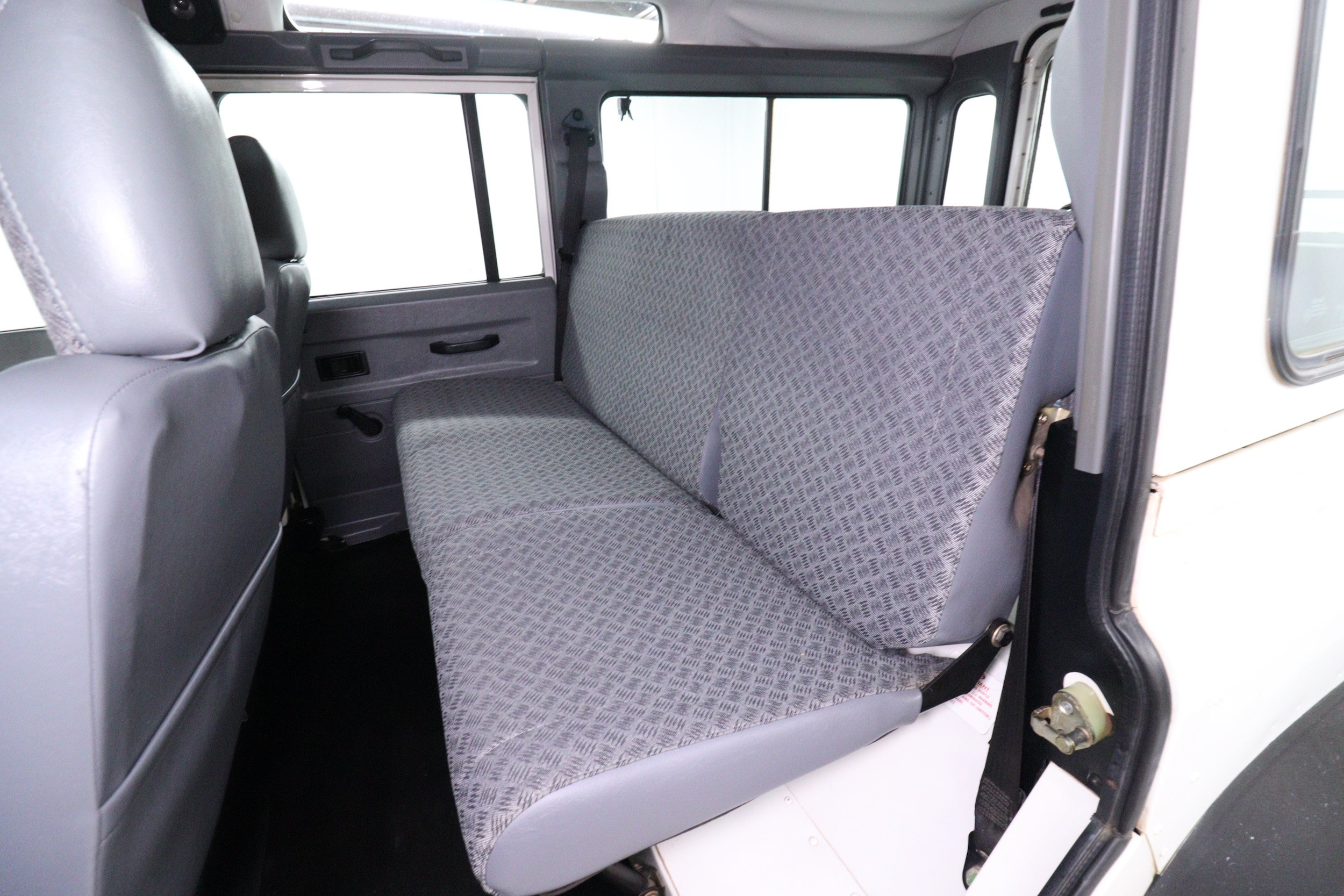 2001 Land Rover Defender 20