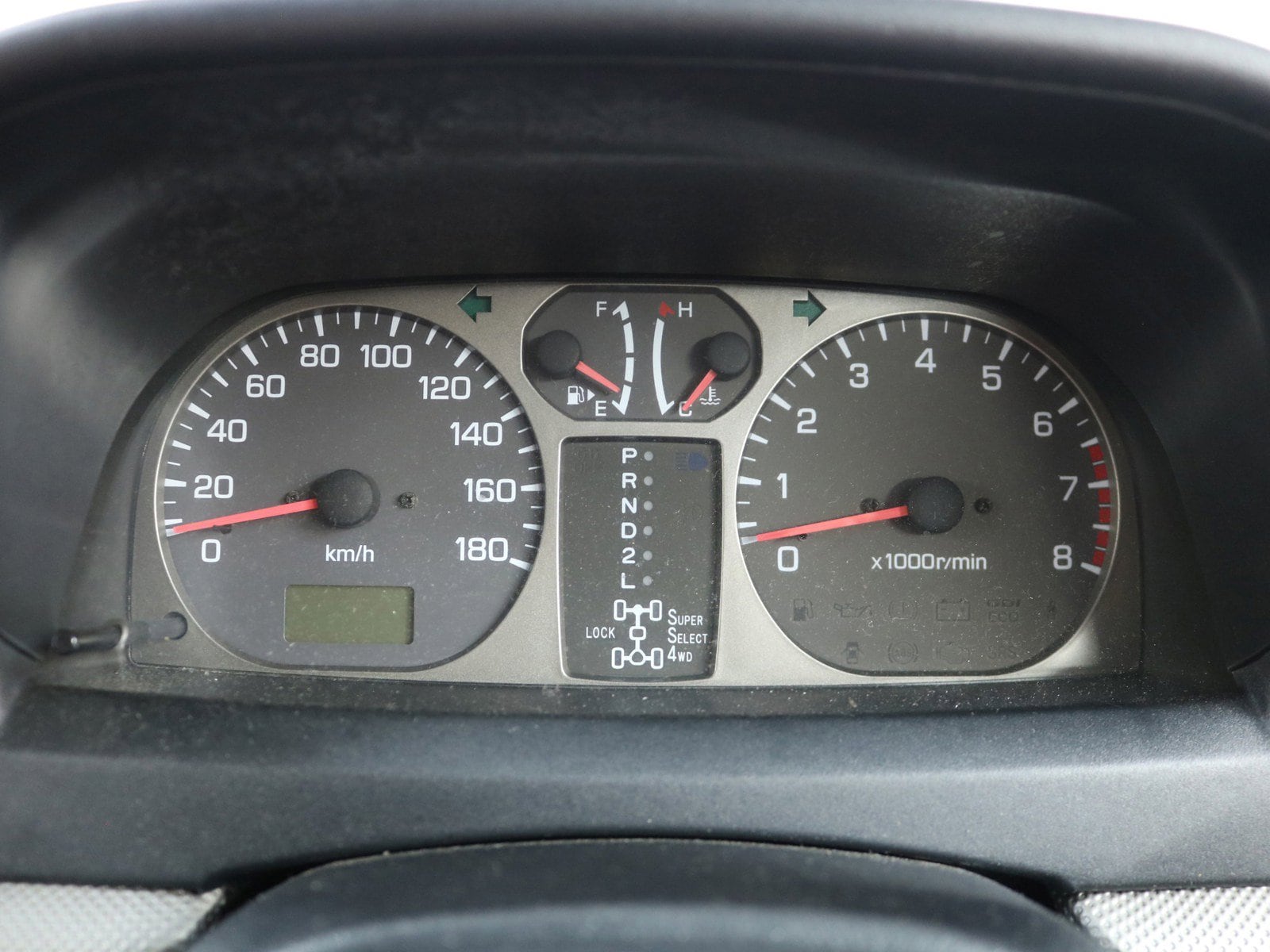 1999 Mitsubishi Pajero 10