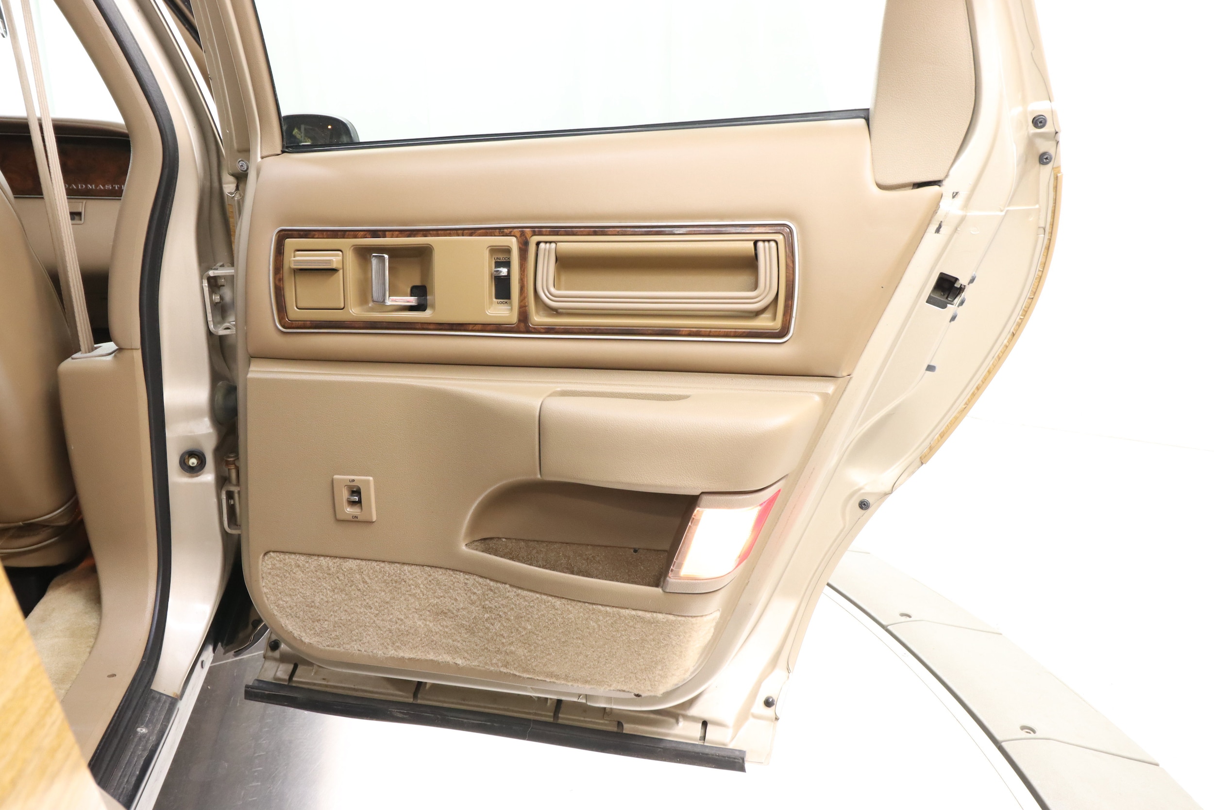 1993 Buick Roadmaster 28