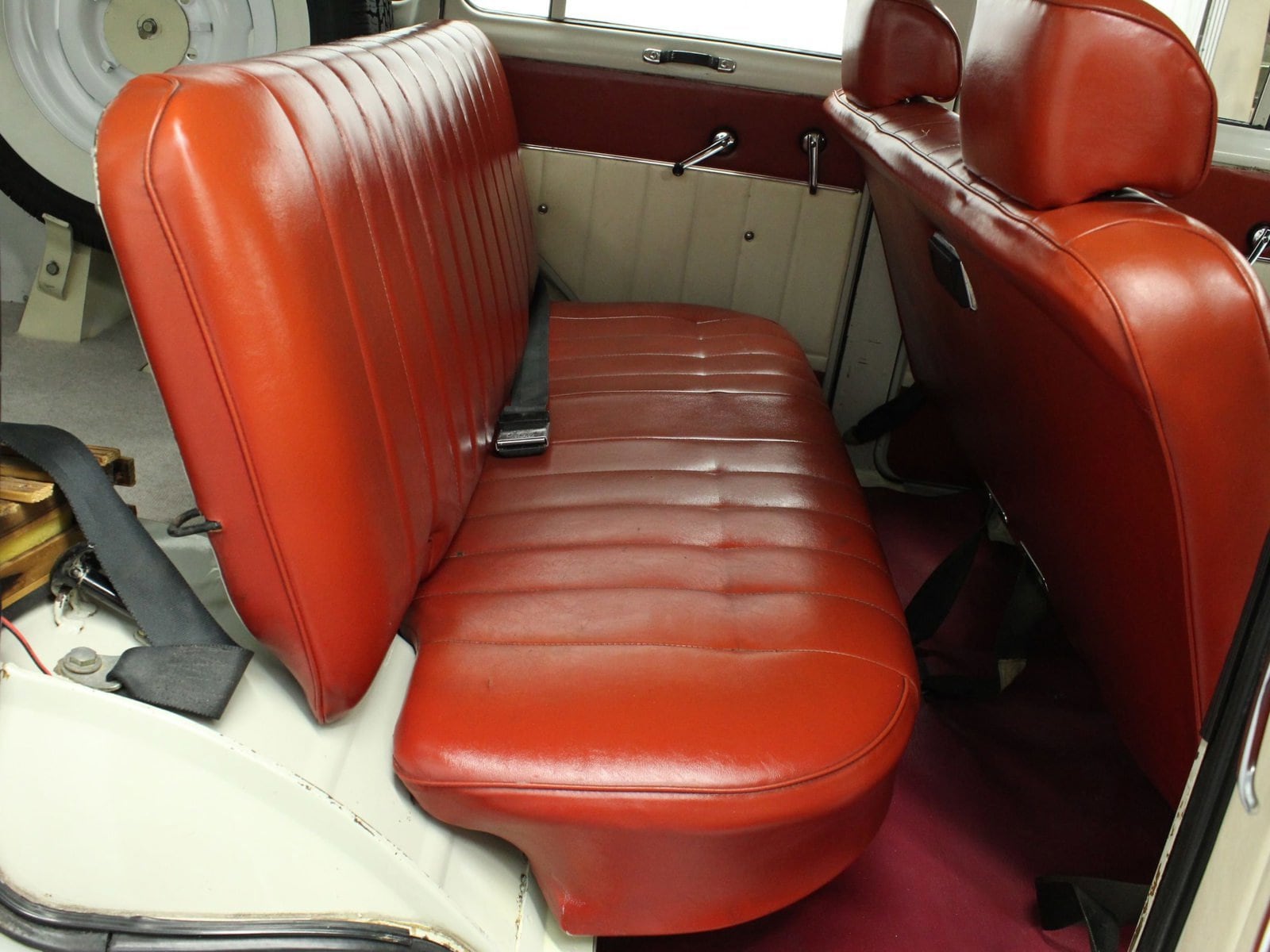 1975 Mitsubishi Jeep 22