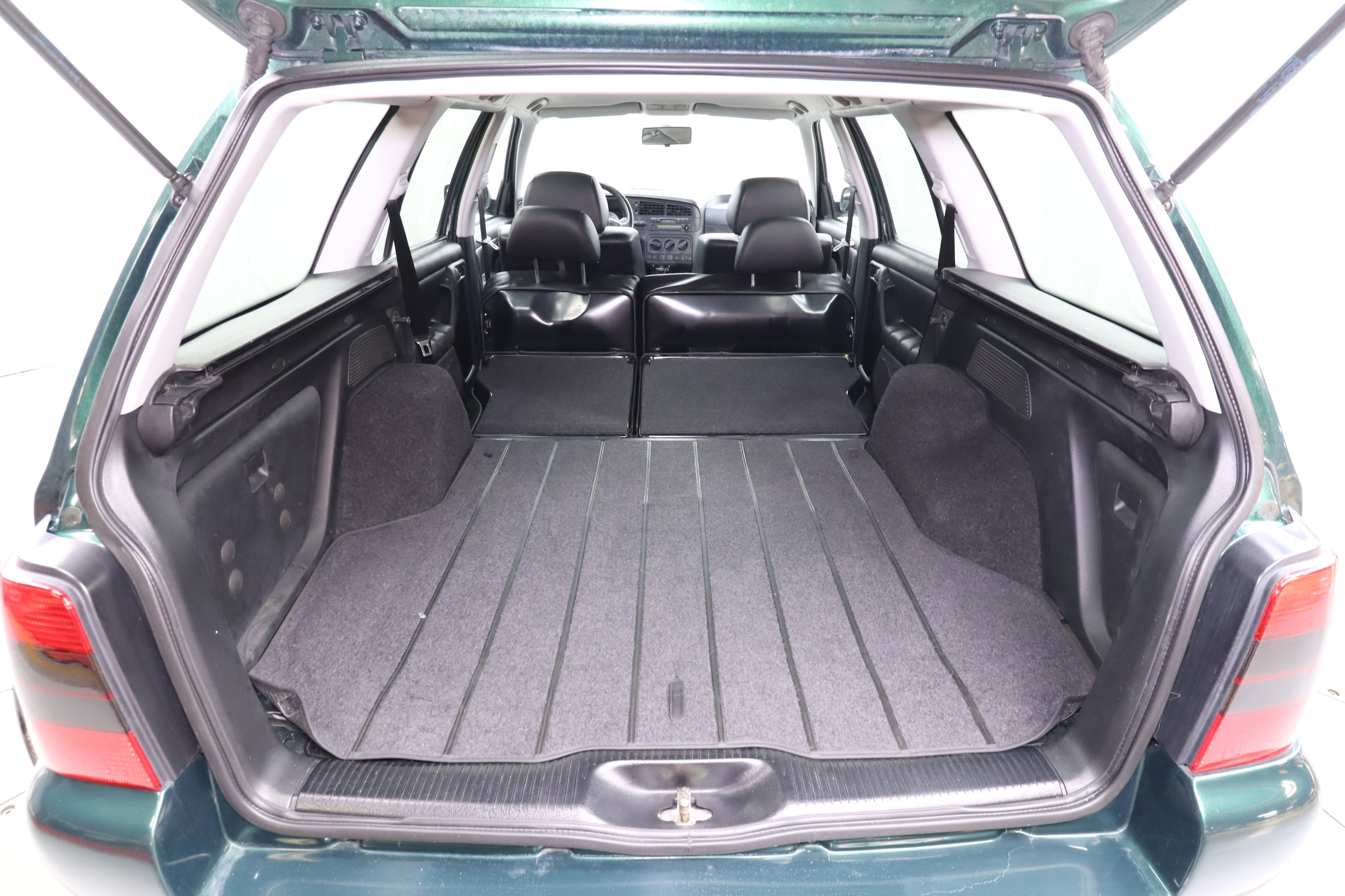 1998 Volkswagen Golf 31