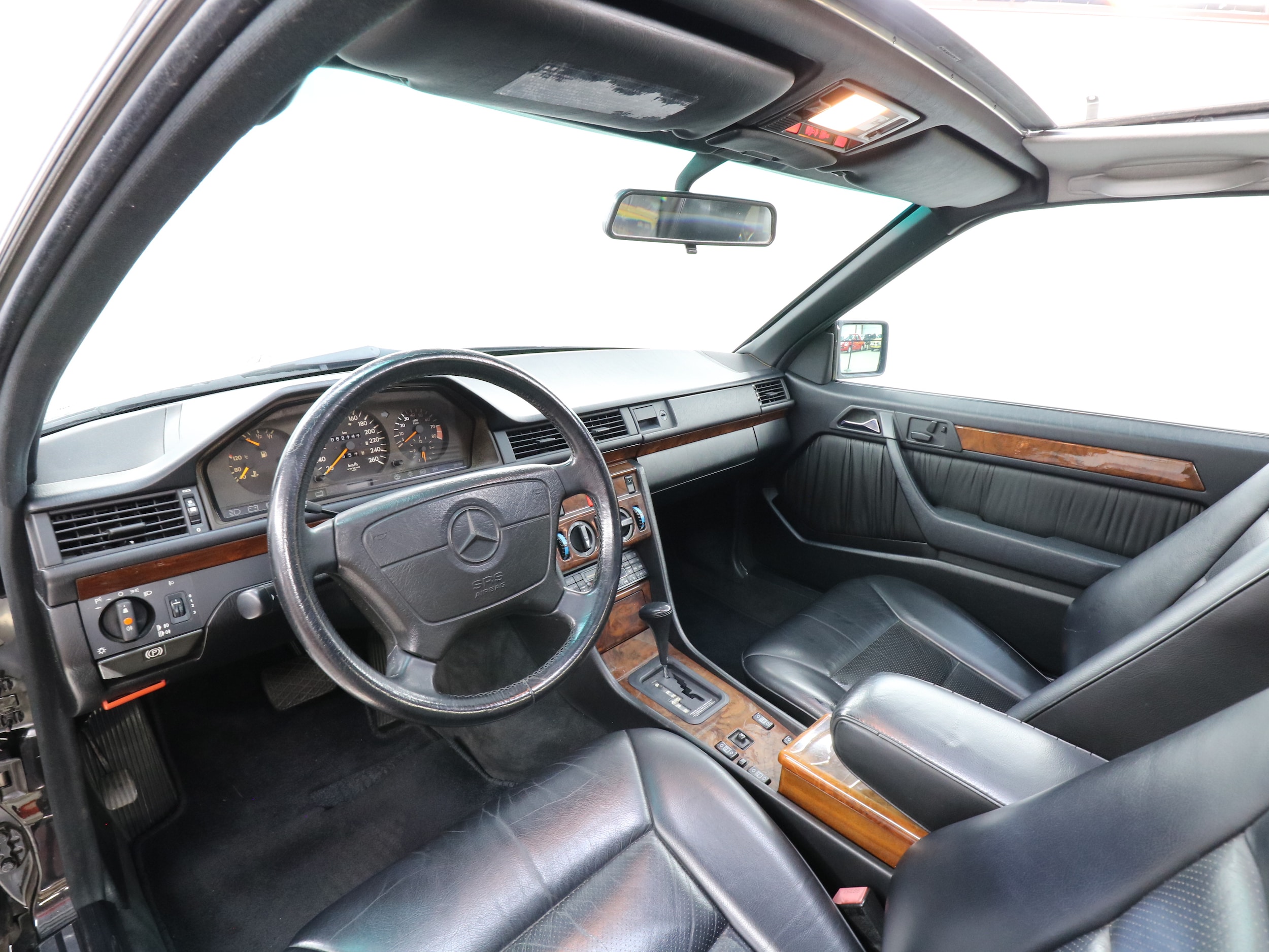 1992 Mercedes-Benz 300CE 9