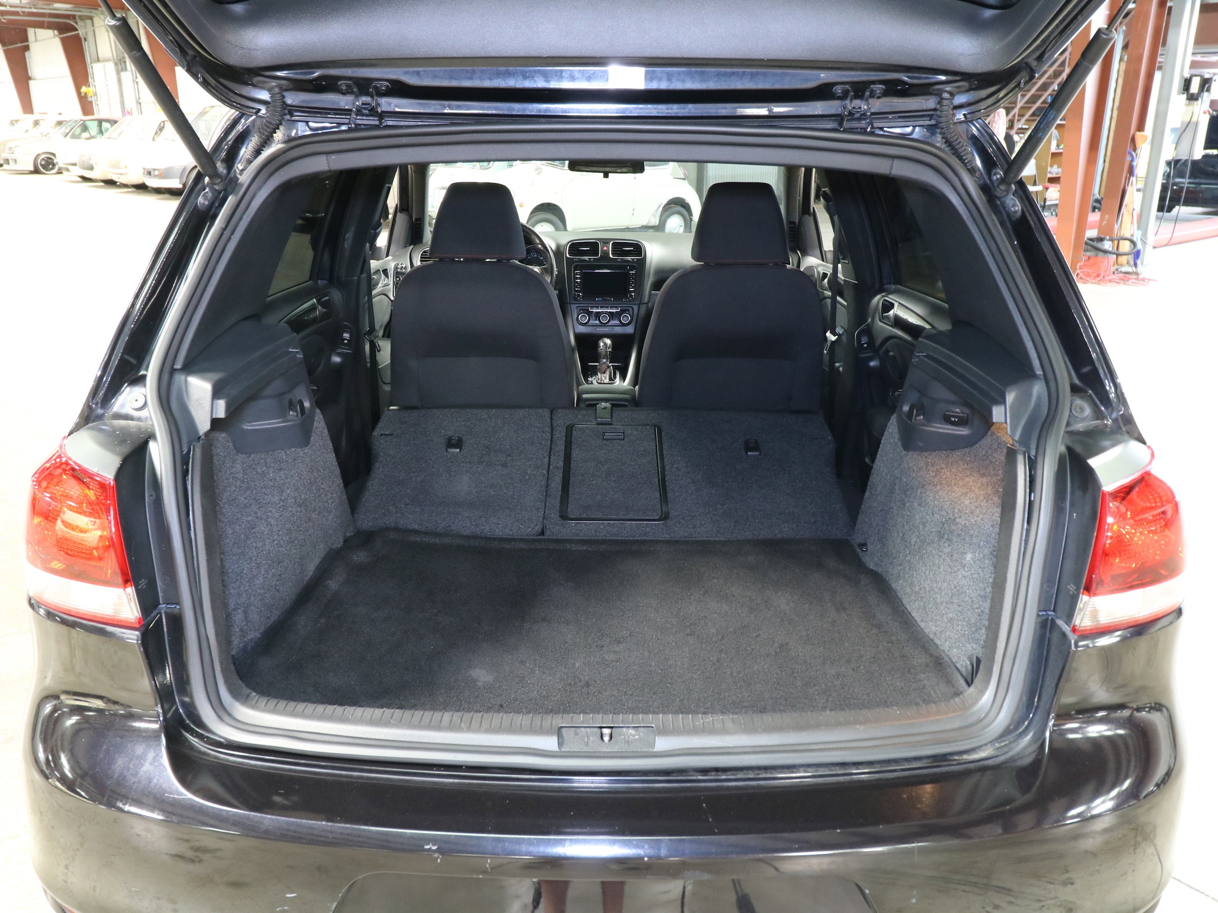 2012 Volkswagen GTI 28
