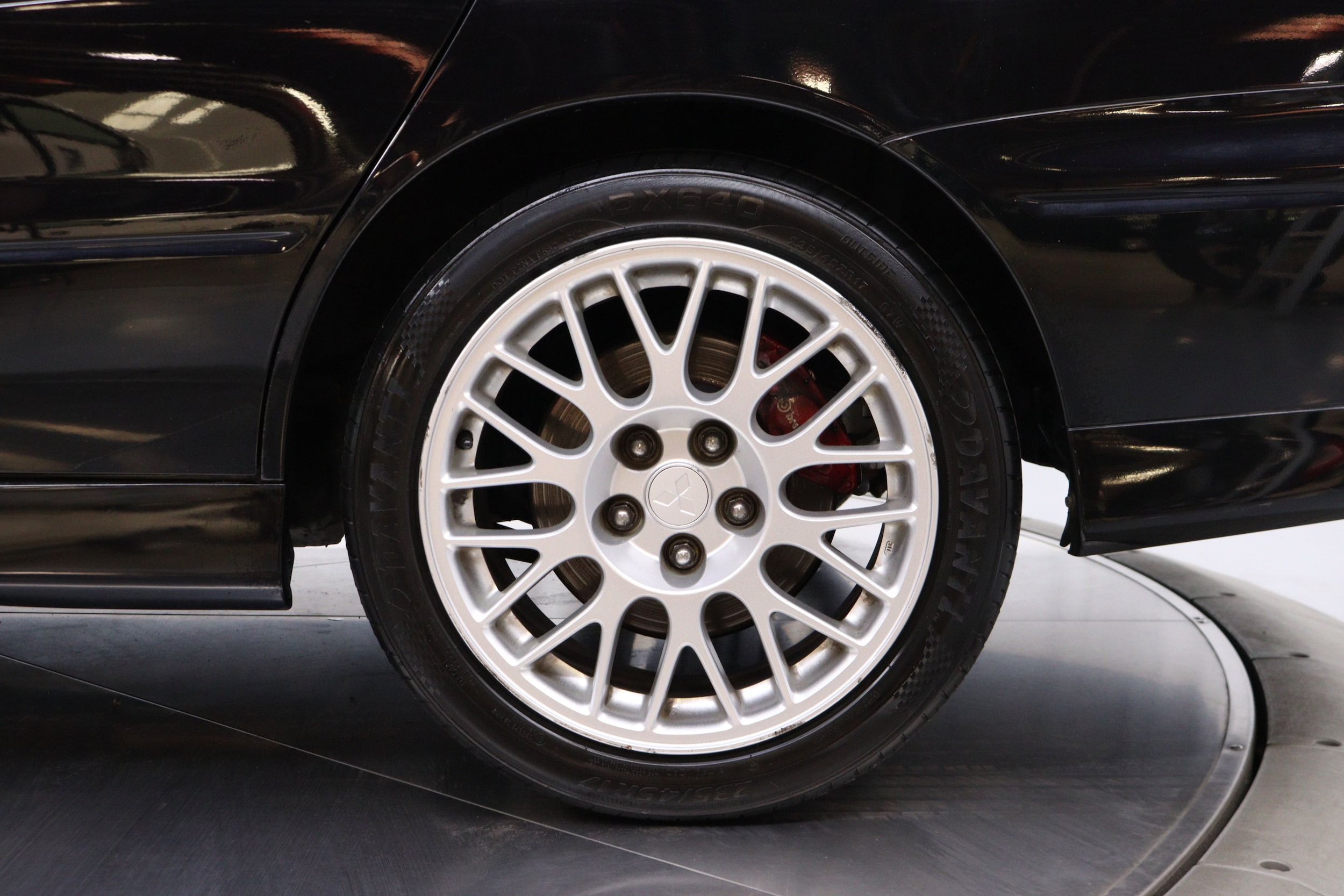 2001 Mitsubishi Lancer 32