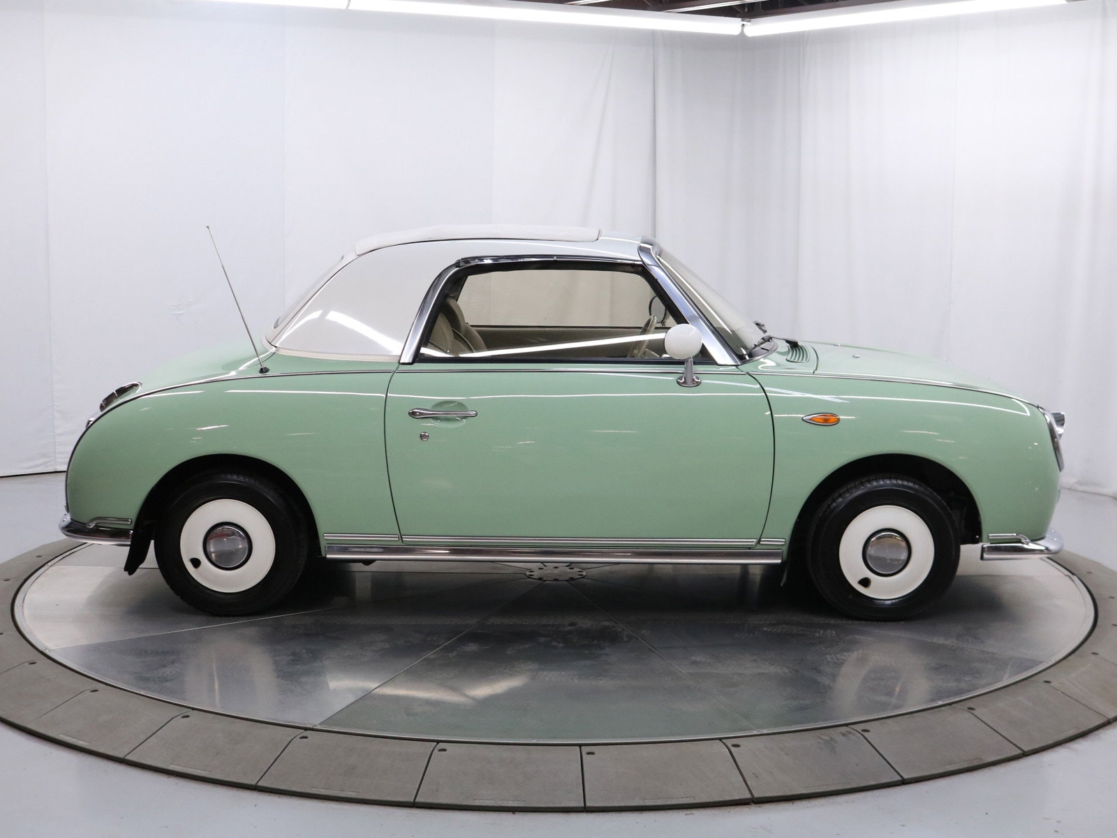 1991 Nissan Figaro 8