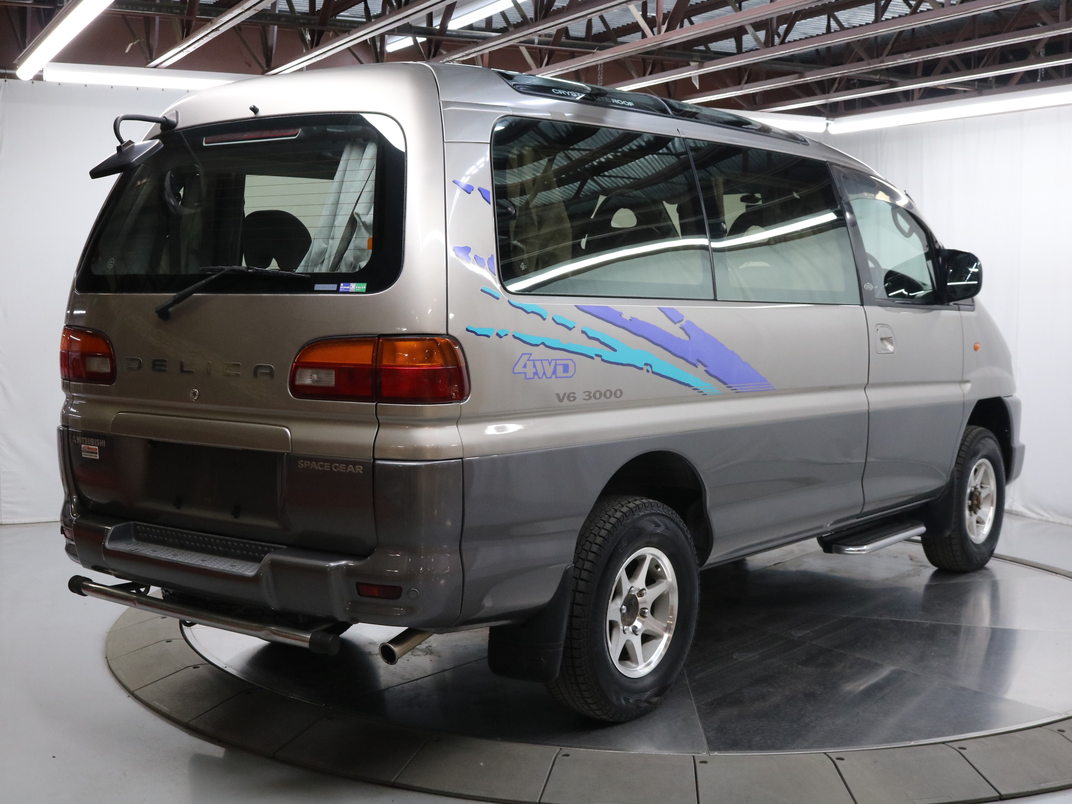 1997 Mitsubishi Delica 7